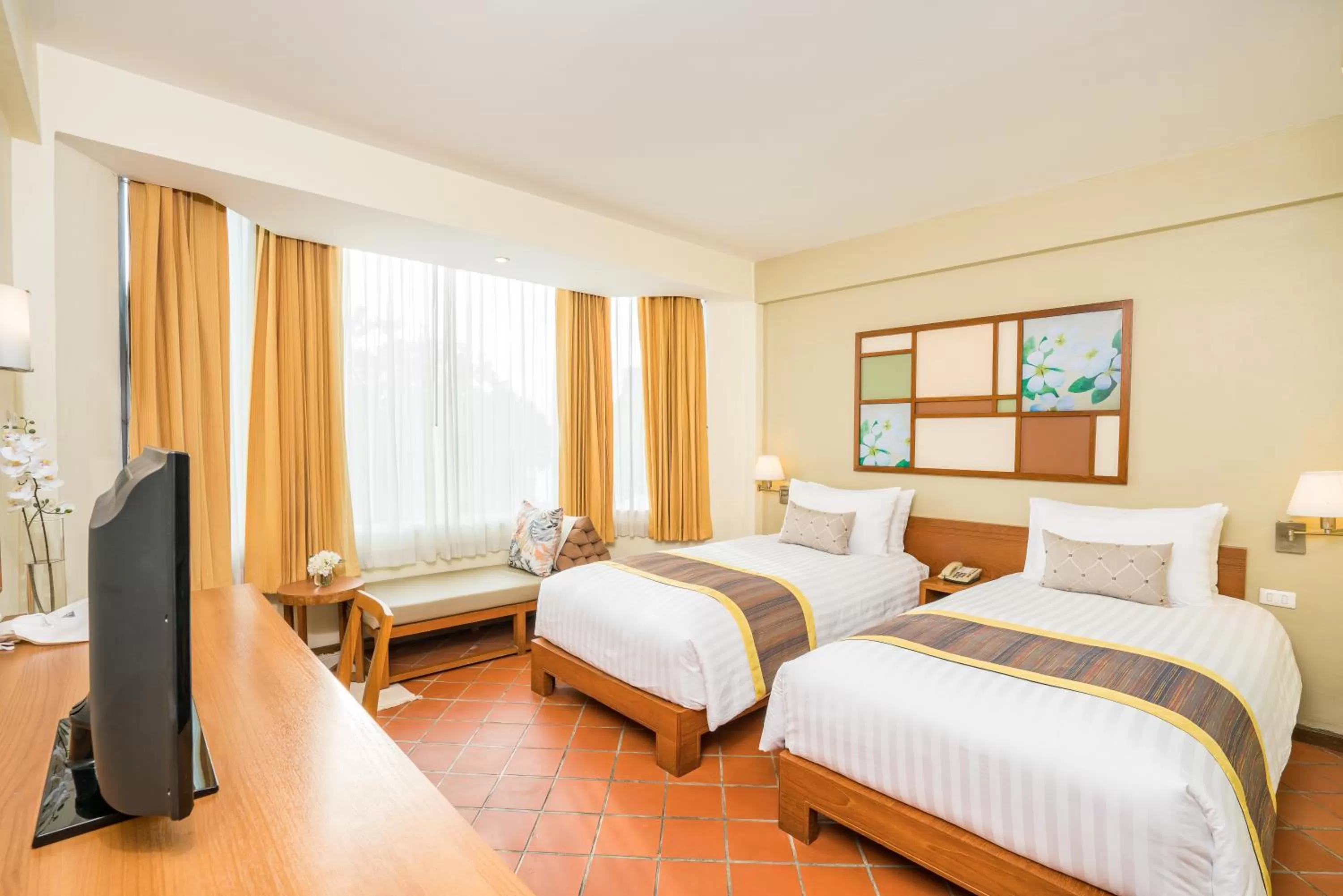 Bed in Cosy Beach Hotel - SHA Extra Plus