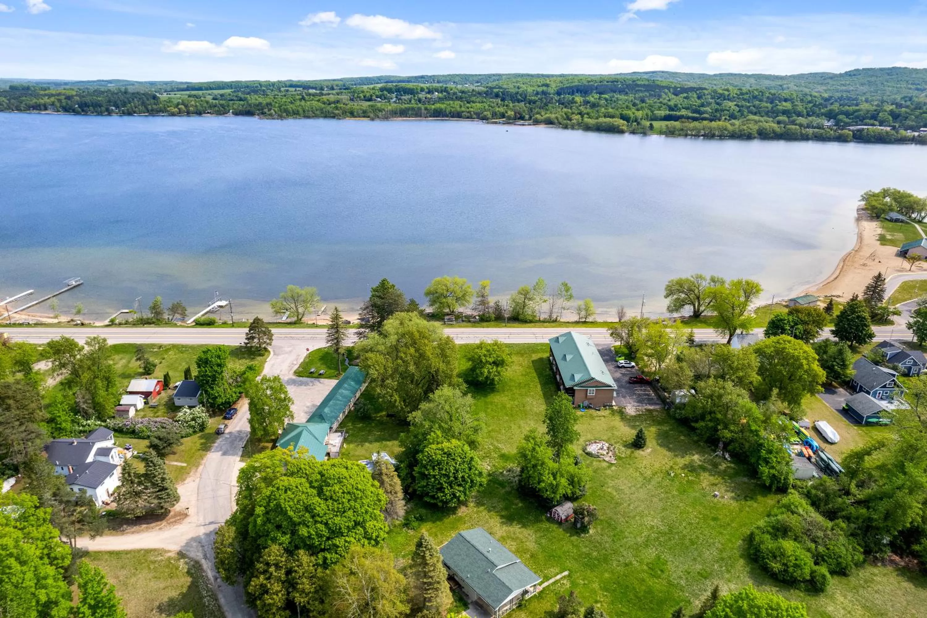 Bird's eye view, Bird's-eye View in South Arm Retreats