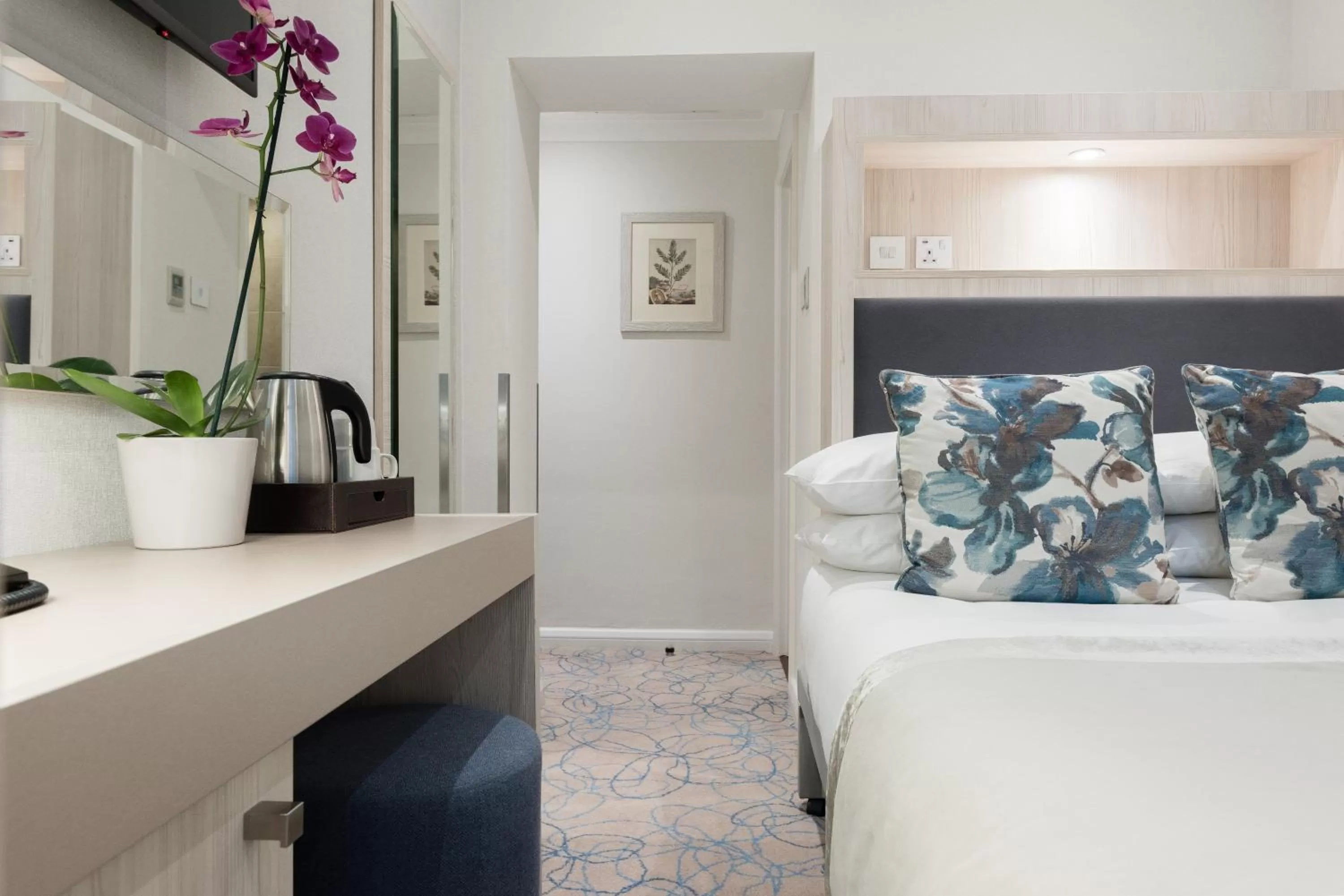 Bed in Blandford Hotel