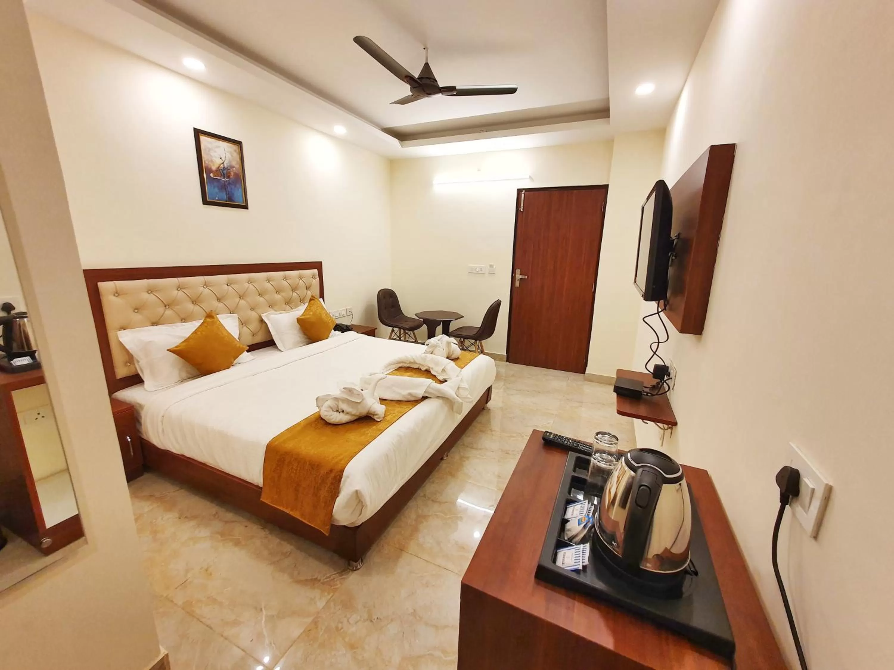 Photo of the whole room, Bed in The Park Residency