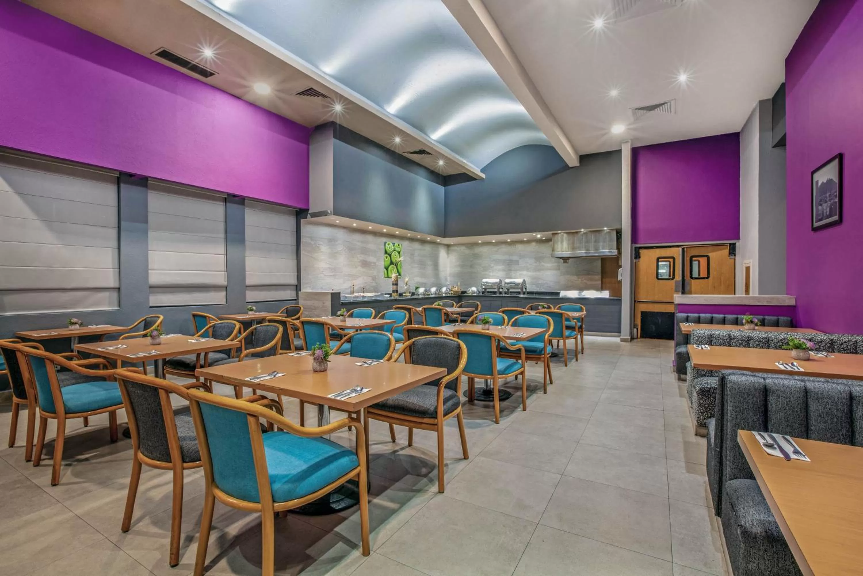 Restaurant/places to eat in CHN Hotel Monterrey Centro, Trademark Collection by Wyndham