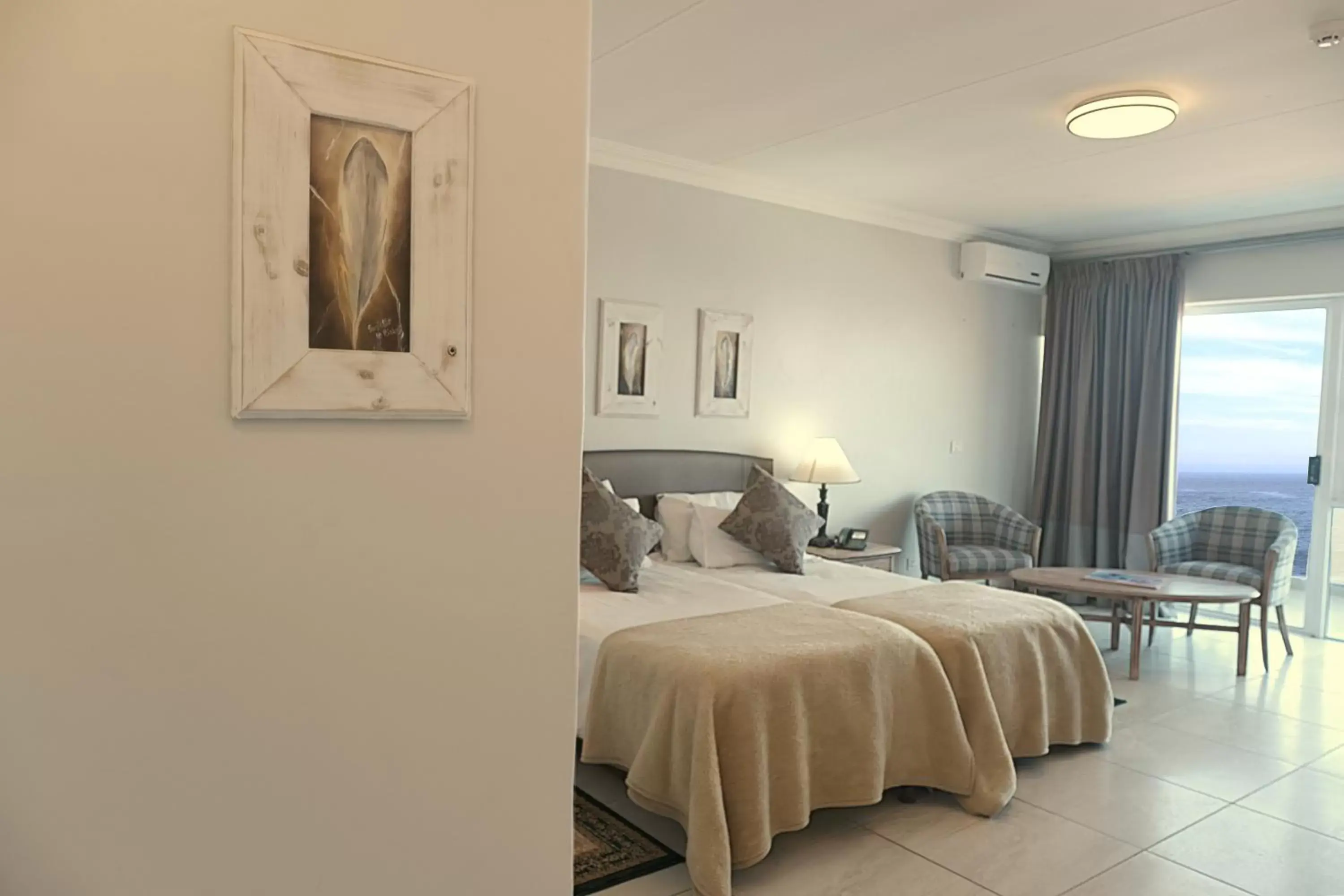 Twin Room in The Point Hotel & Spa Twin Room in The Point Hotel & Spa