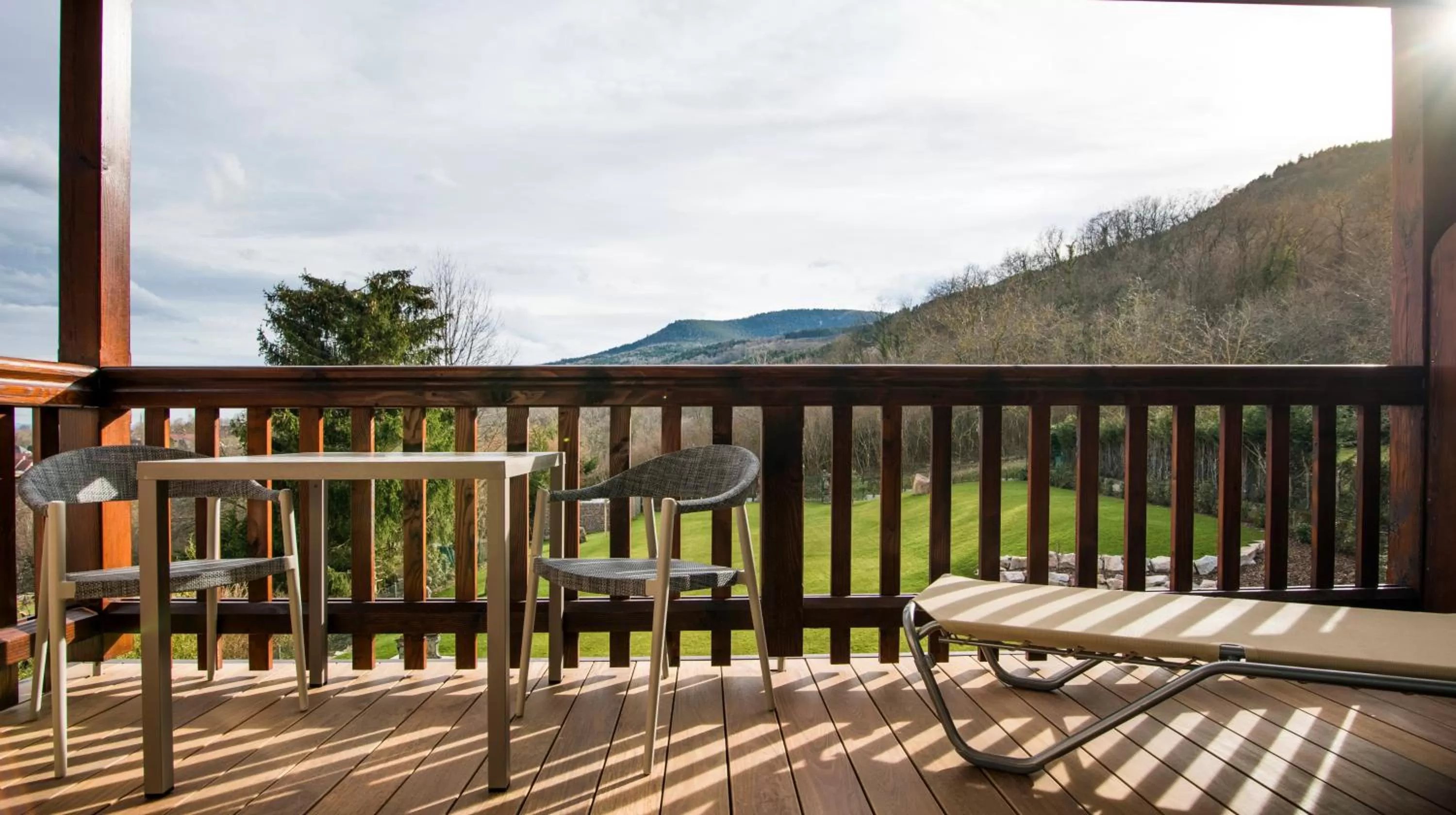 Garden view in Hostellerie Des Châteaux & Spa