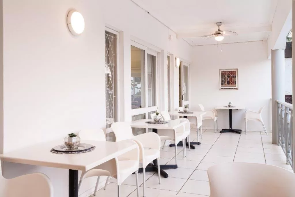 Dining area, Restaurant/Places to Eat in Flamingo Rocks