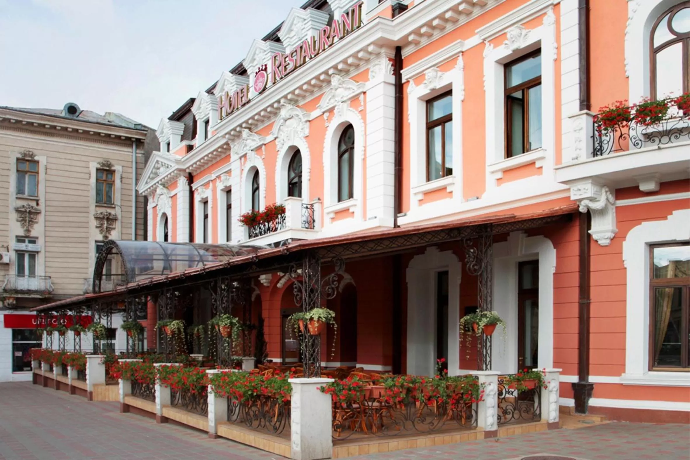 Facade/entrance, Property Building in Hotel Select