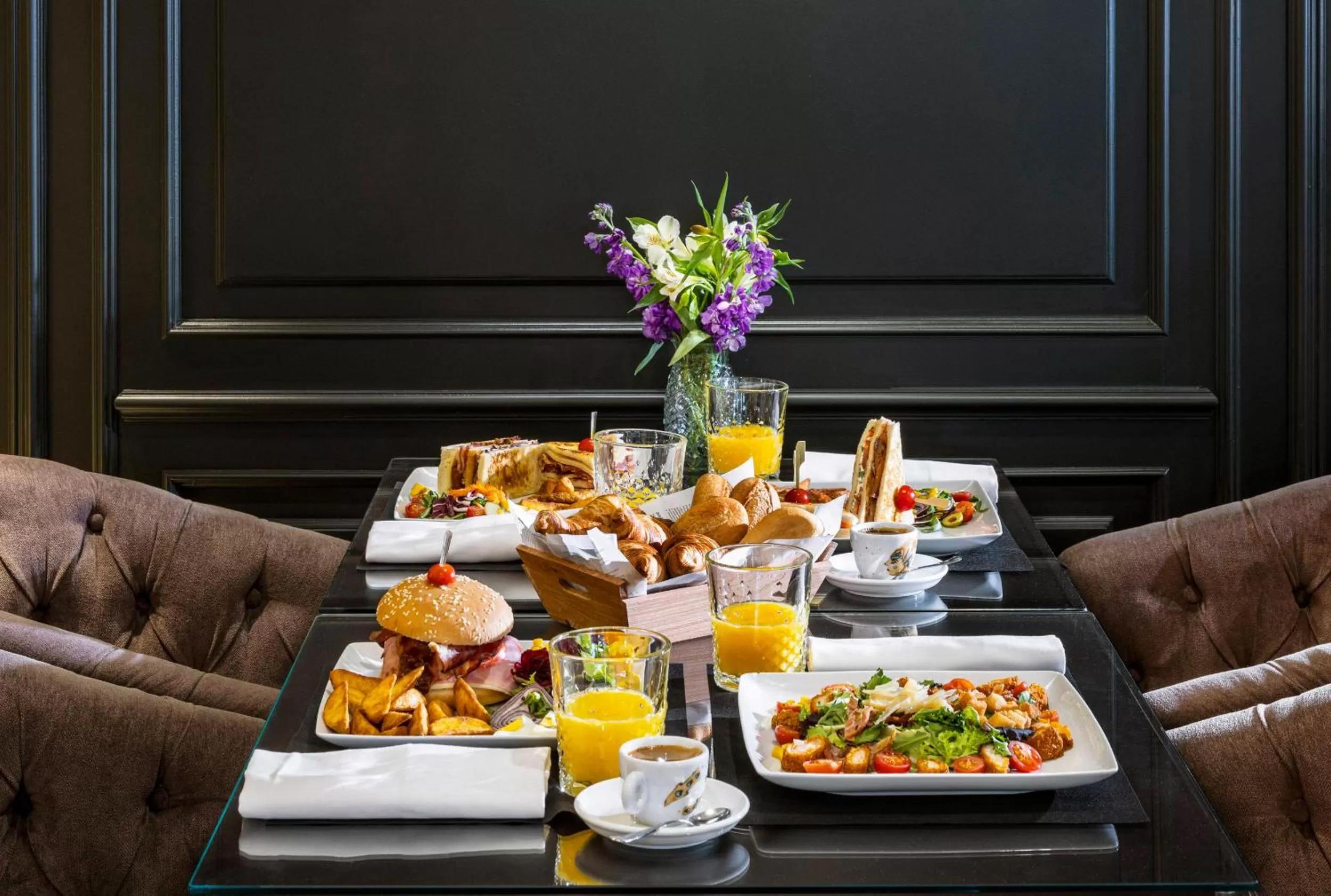 Lounge or bar in Emperador