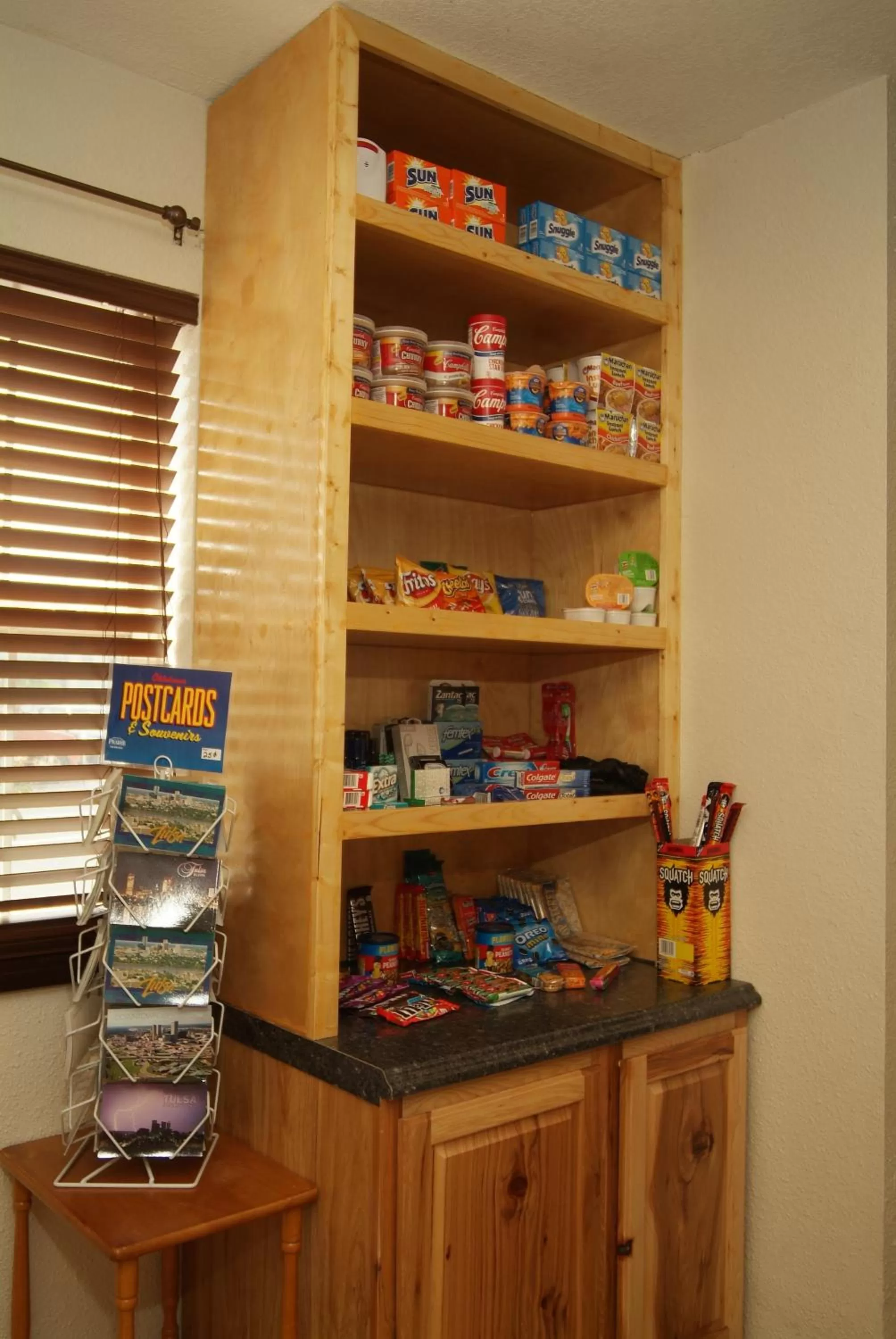 On-site shops in Expo Inn