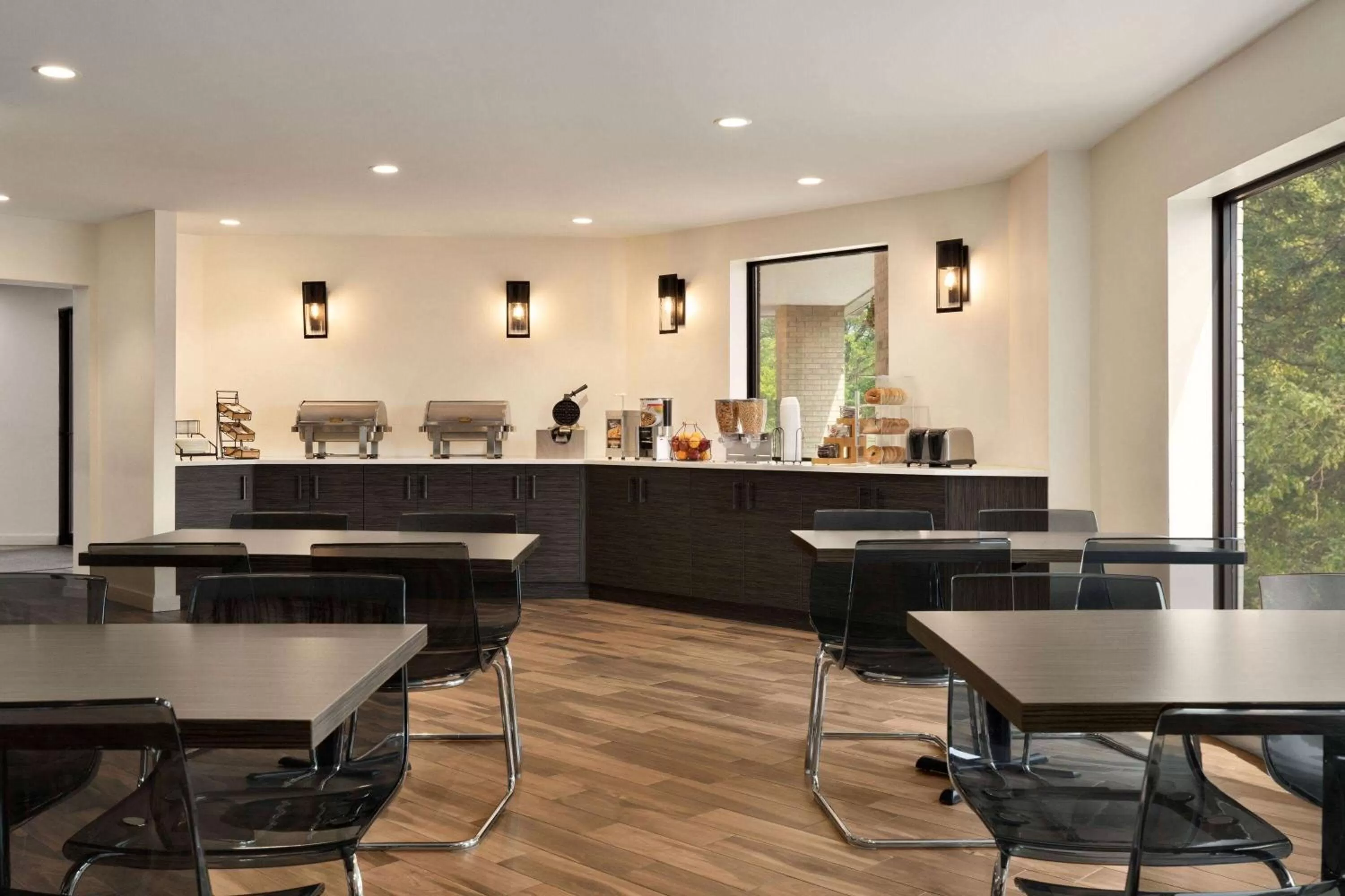 Restaurant/places to eat in Days Inn by Wyndham Sarnia Harbourfront