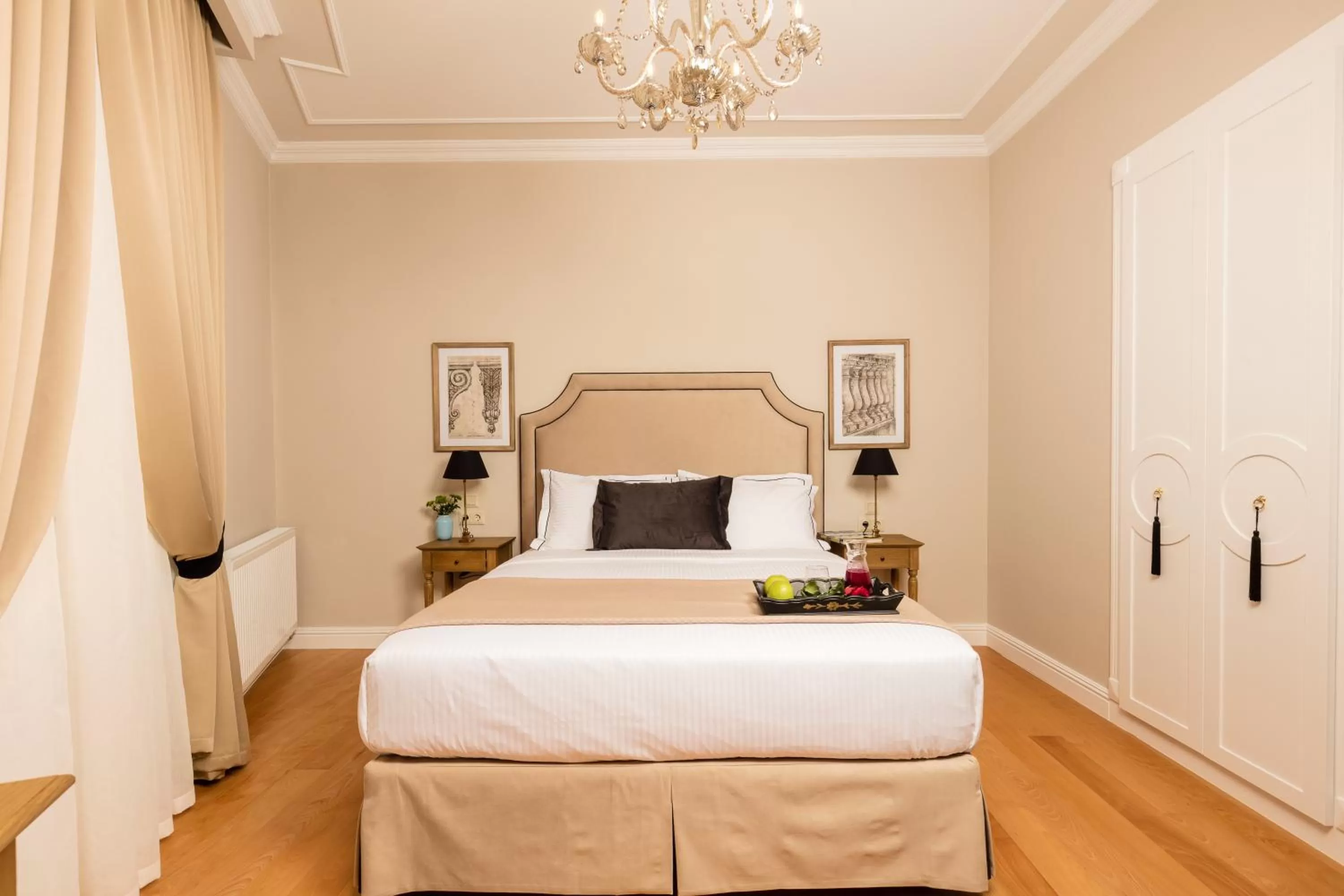 Bedroom, Bed in Athens Mansion Luxury Suites