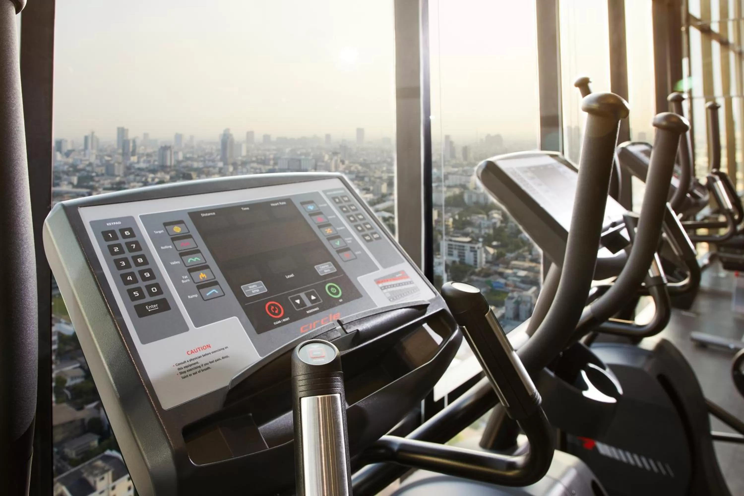 Fitness centre/facilities in The Quarter Ari by UHG