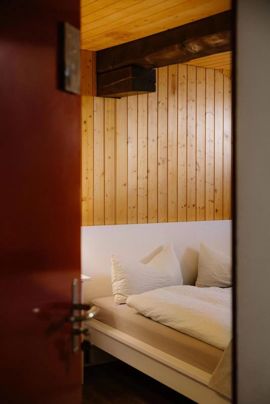 Bed in Berghotel Engstligenalp Adelboden