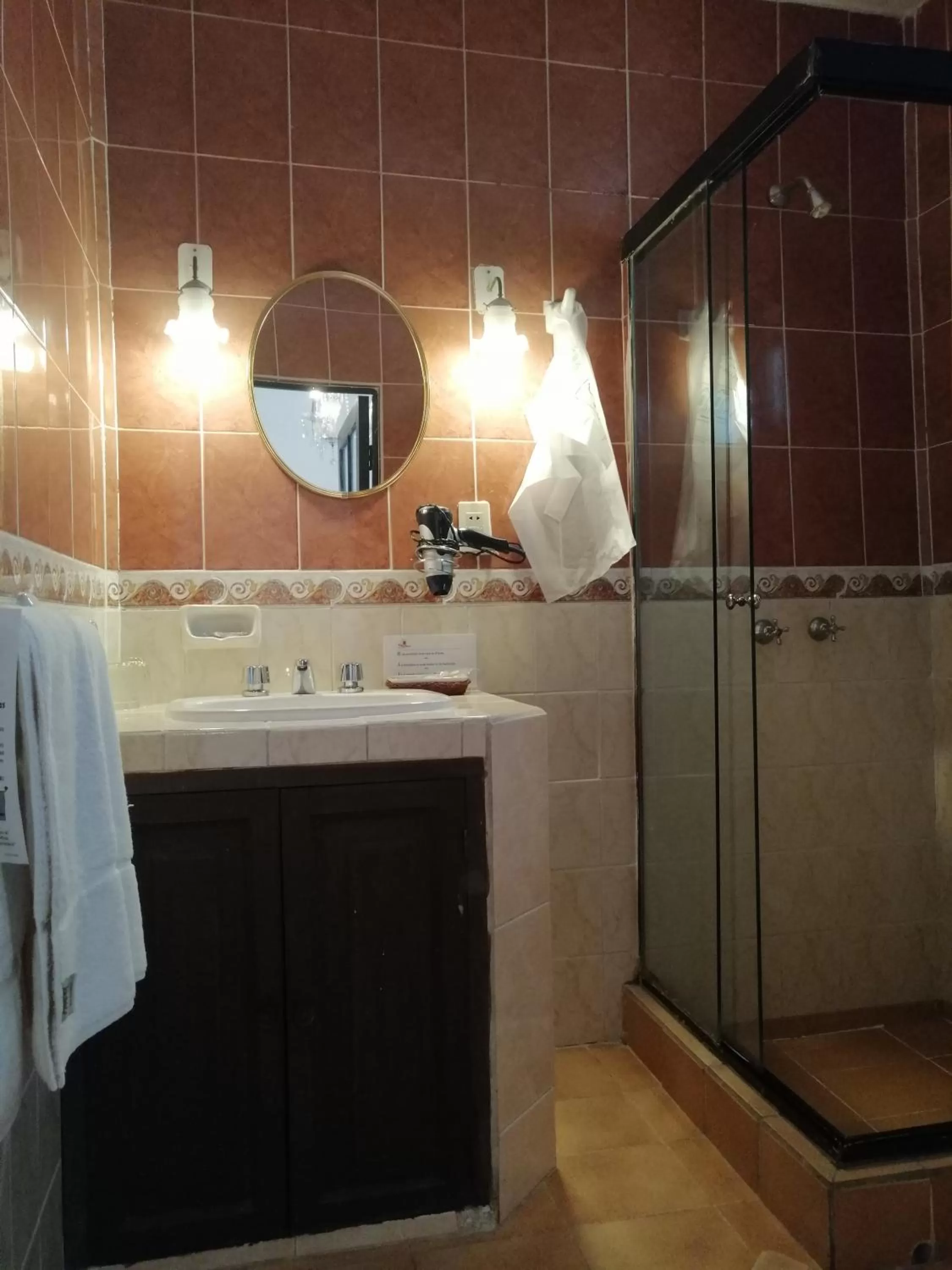 Bathroom in El Hotel de Su Merced