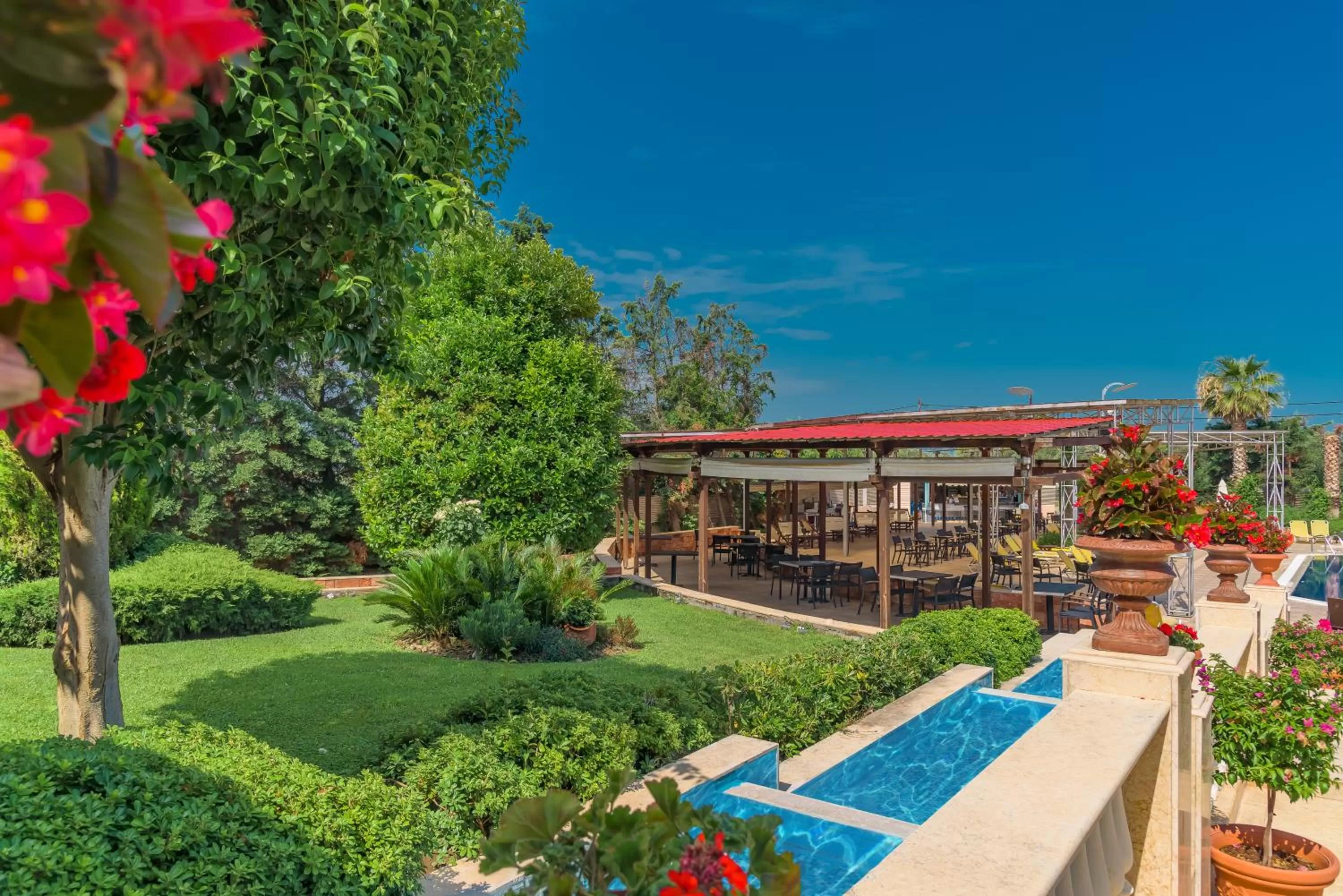 Pool view in Avalon Airport Hotel Thessaloniki