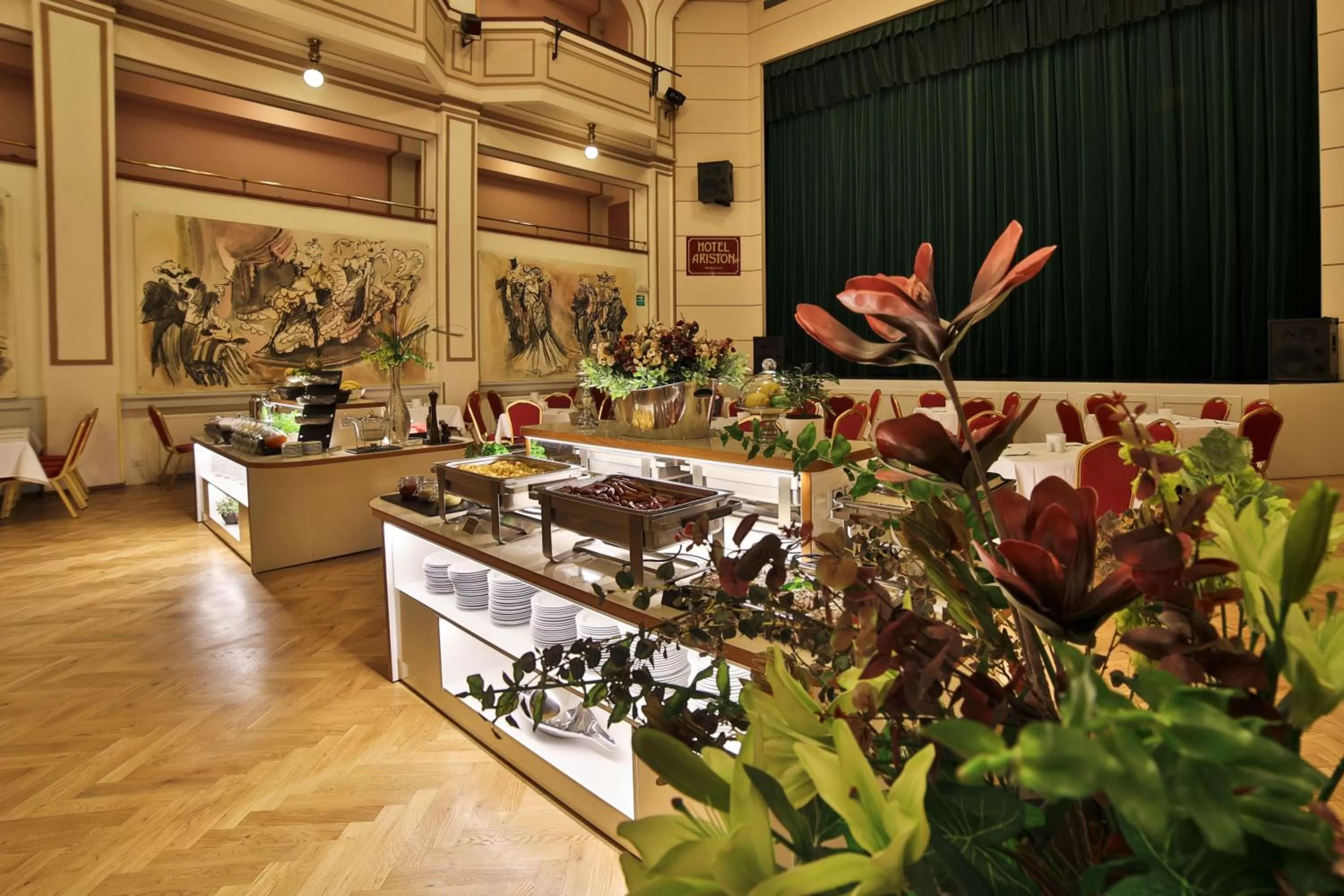 Buffet breakfast in Hotel Ariston Prague