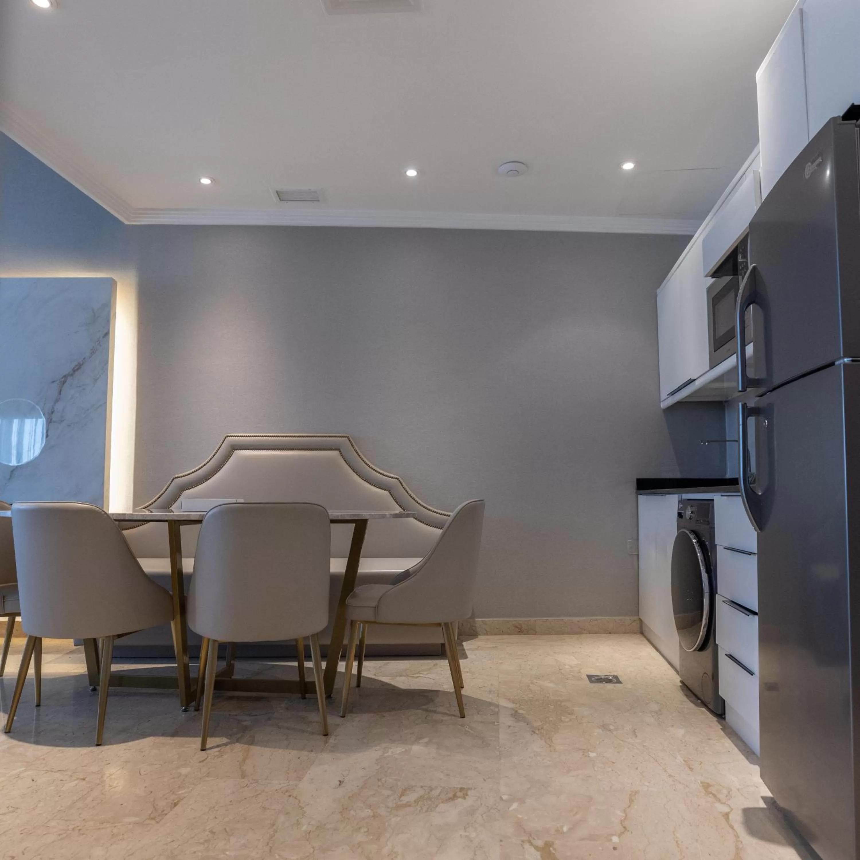 Kitchen or kitchenette in Argan Al Bidaa Hotel and Resort , Kuwait