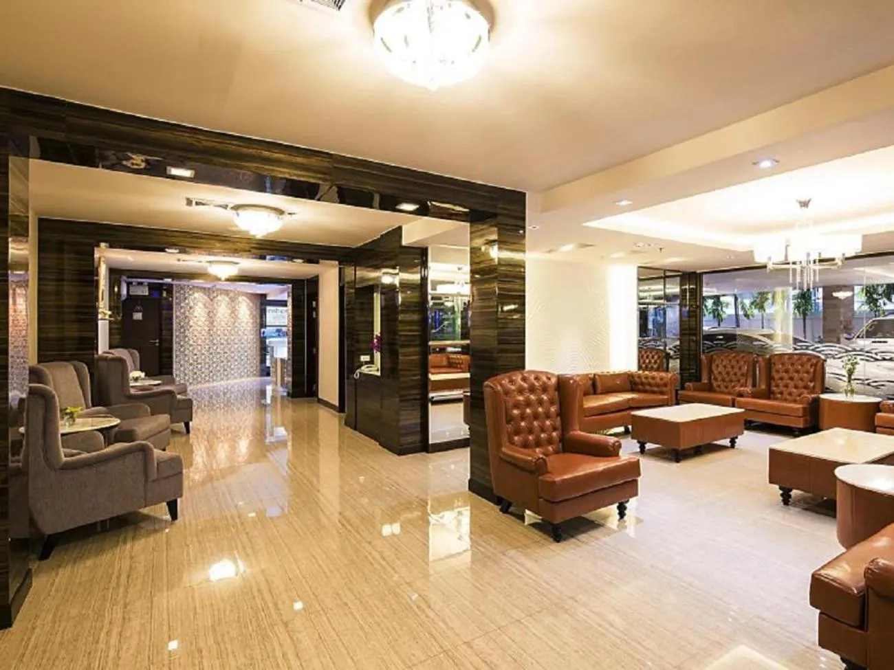 Lobby or reception in Aspen Suites Hotel Sukhumvit 2