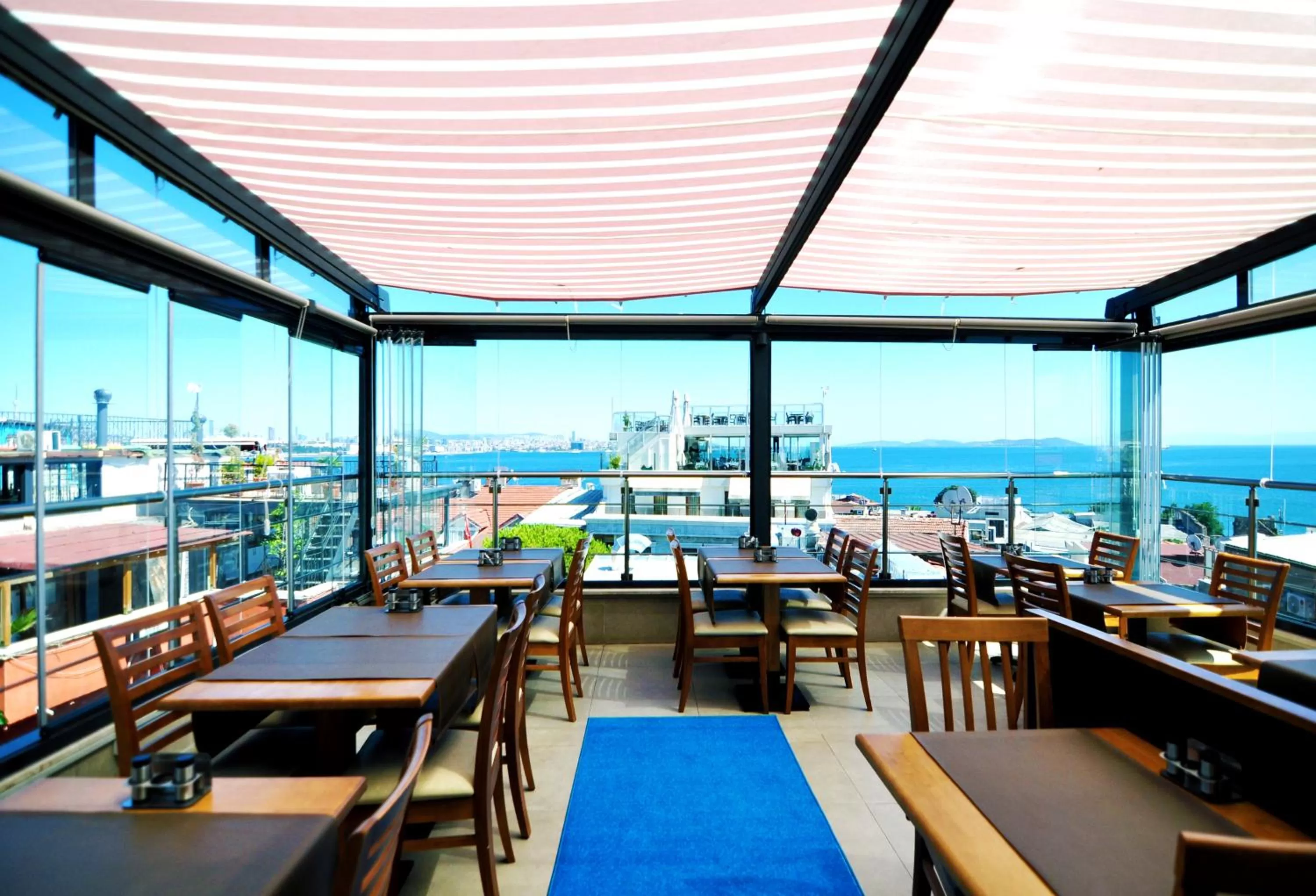 Sea view in Seraglio Hotel & Suites