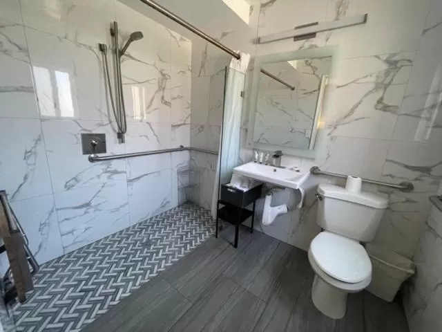 Hi View Inn & Suites