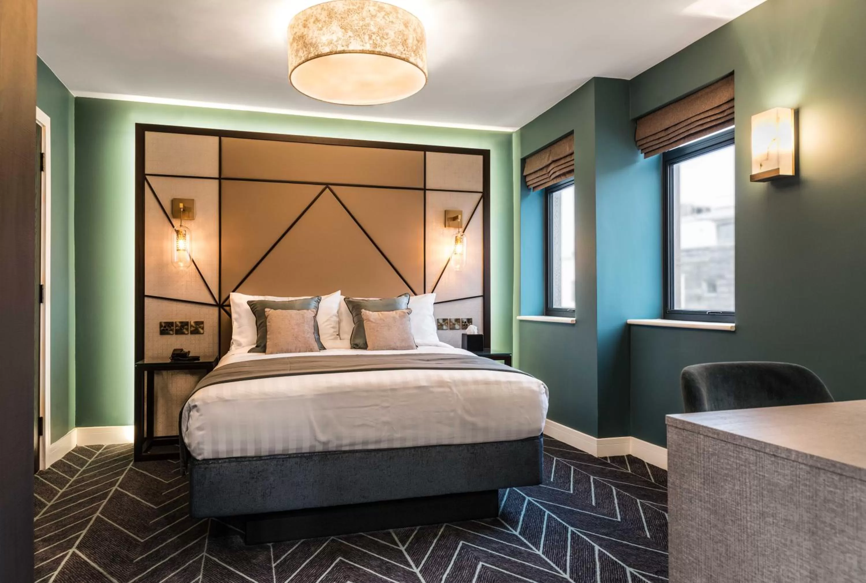 Bedroom, Bed in Seven Hotel