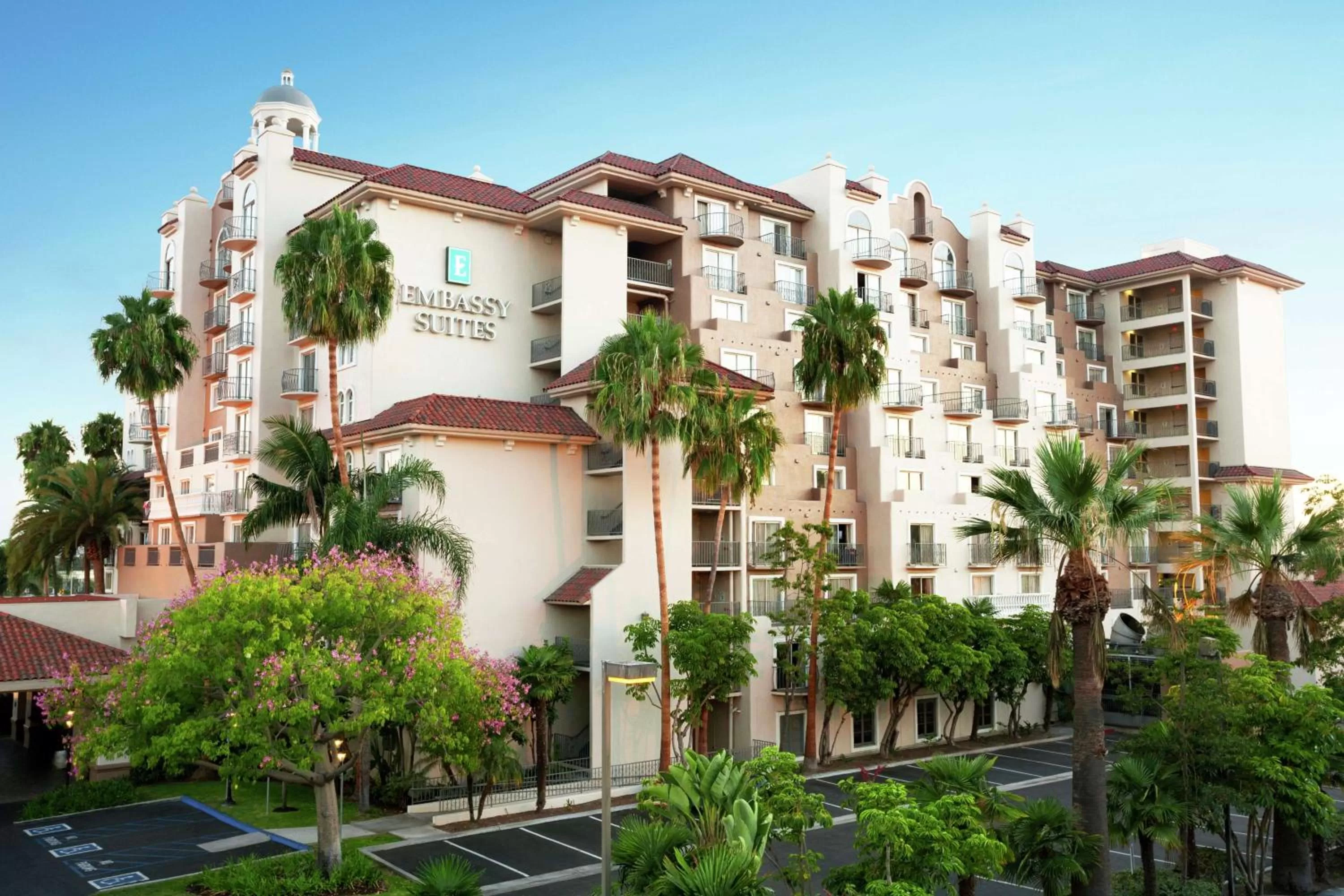 Property building in Embassy Suites by Hilton Santa Ana Orange County Airport