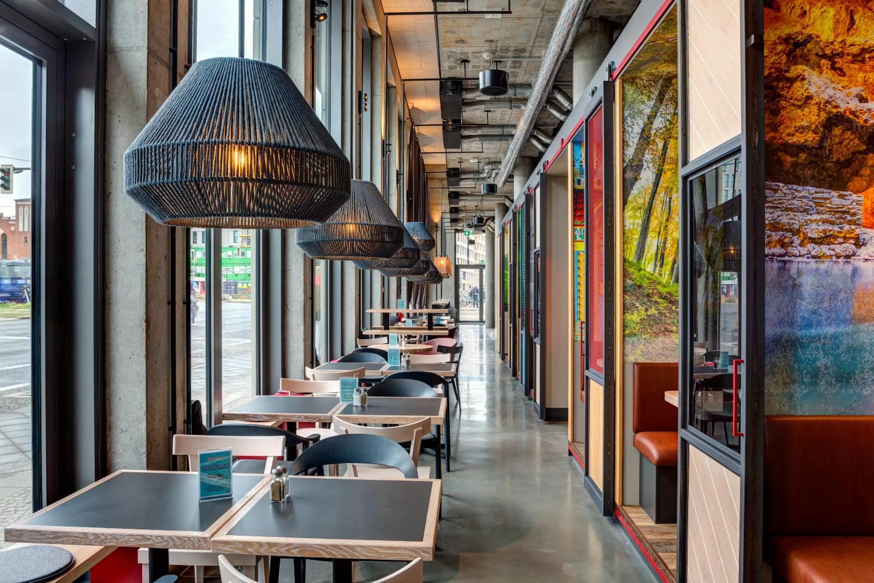 Schulz Hotel Berlin Wall at the East Side Gallery