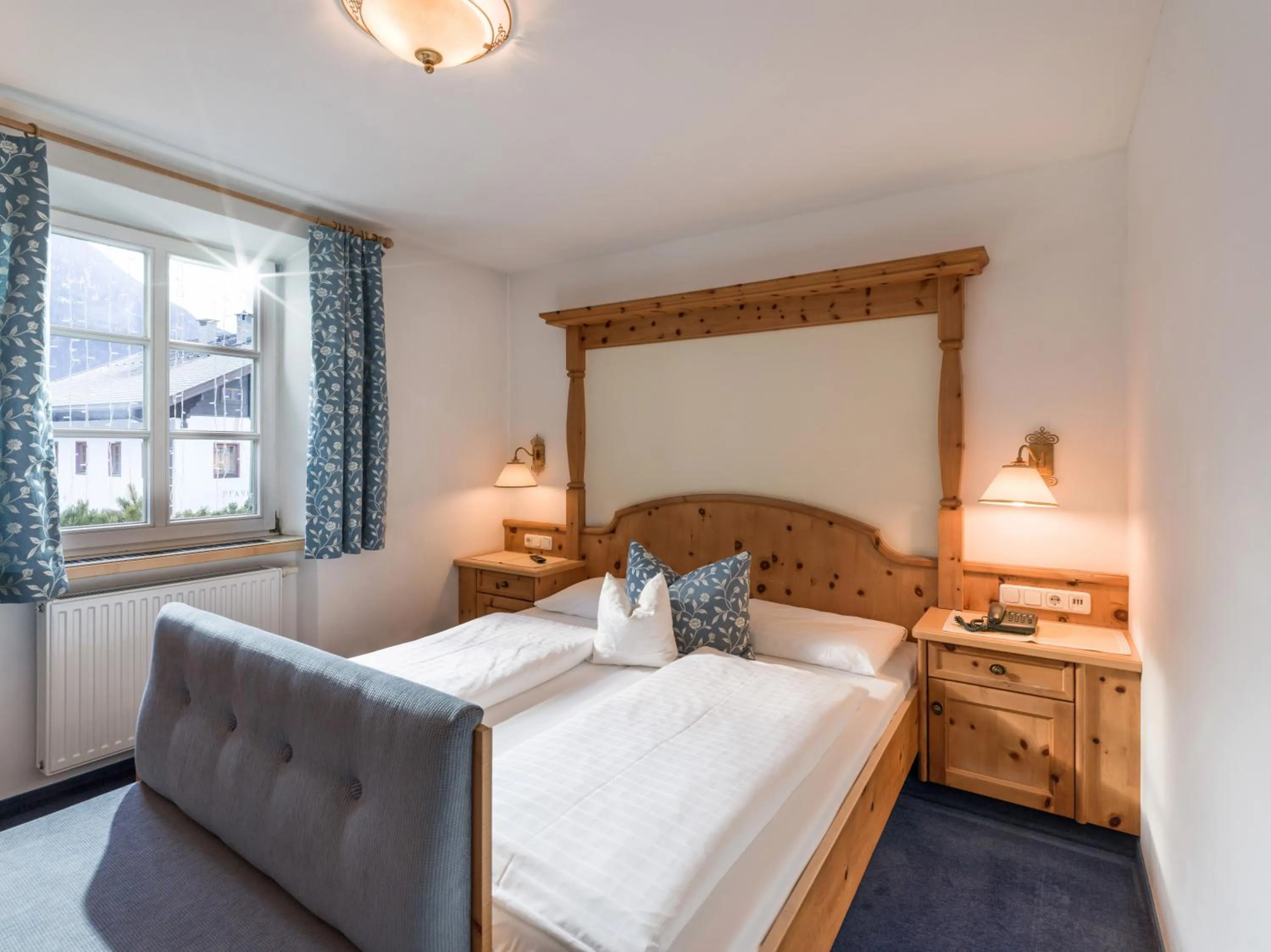 Bedroom, Bed in Alpenhotel Kramerwirt