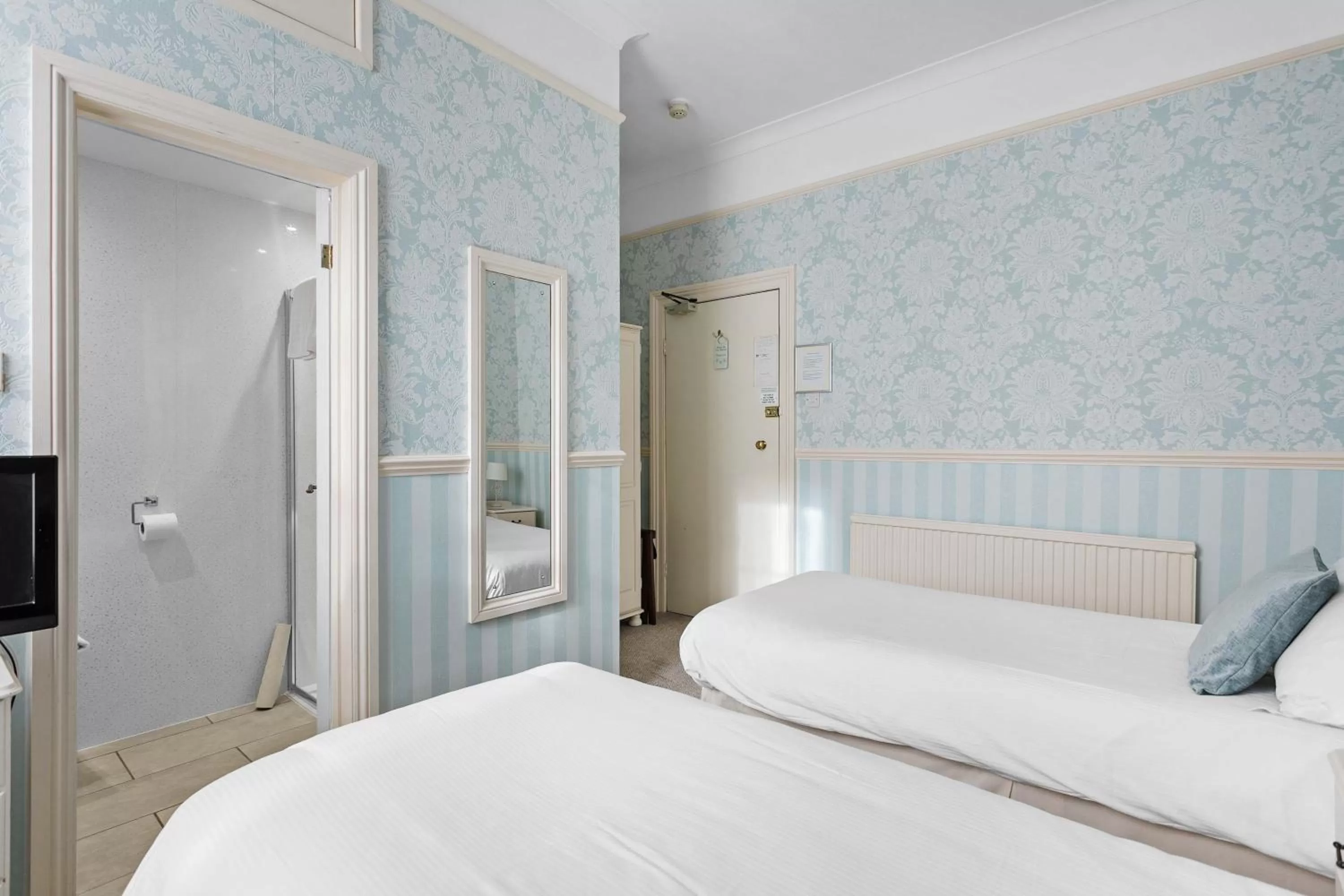 Bedroom, Bed in The Berburry