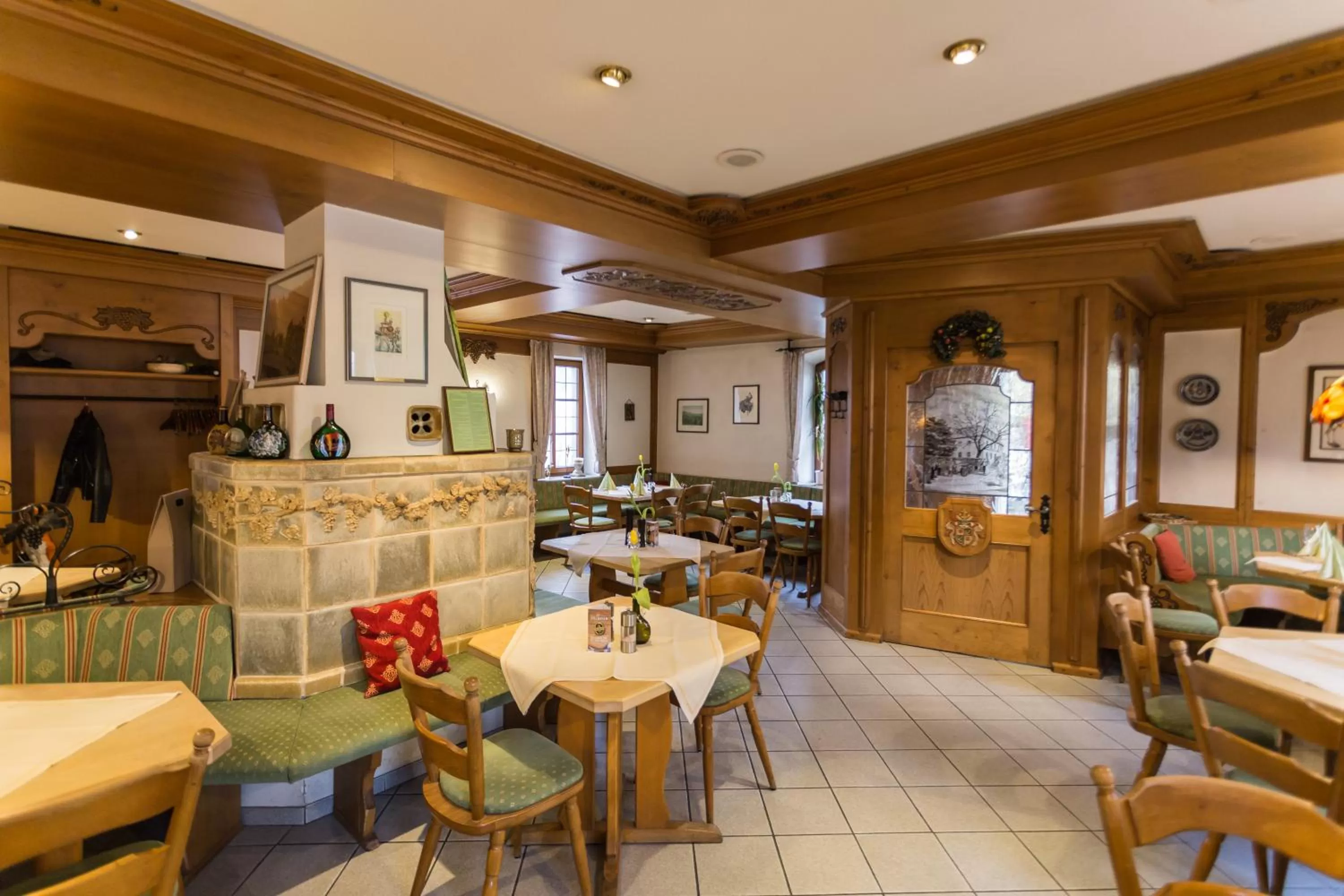 Restaurant/places to eat in Hotel Löwen