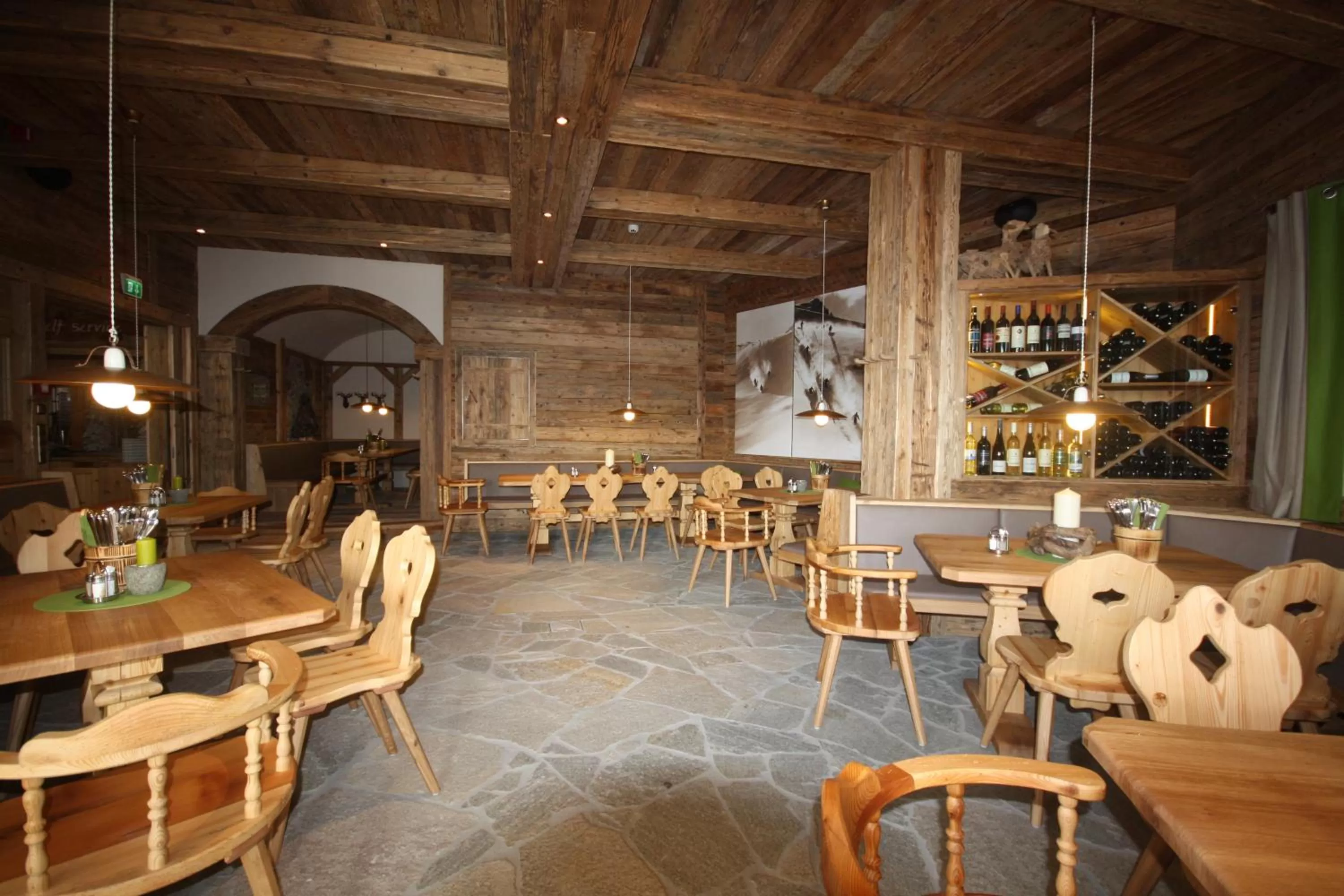 Lounge or bar, Restaurant/Places to Eat in Berghotel Schmittenhöhe