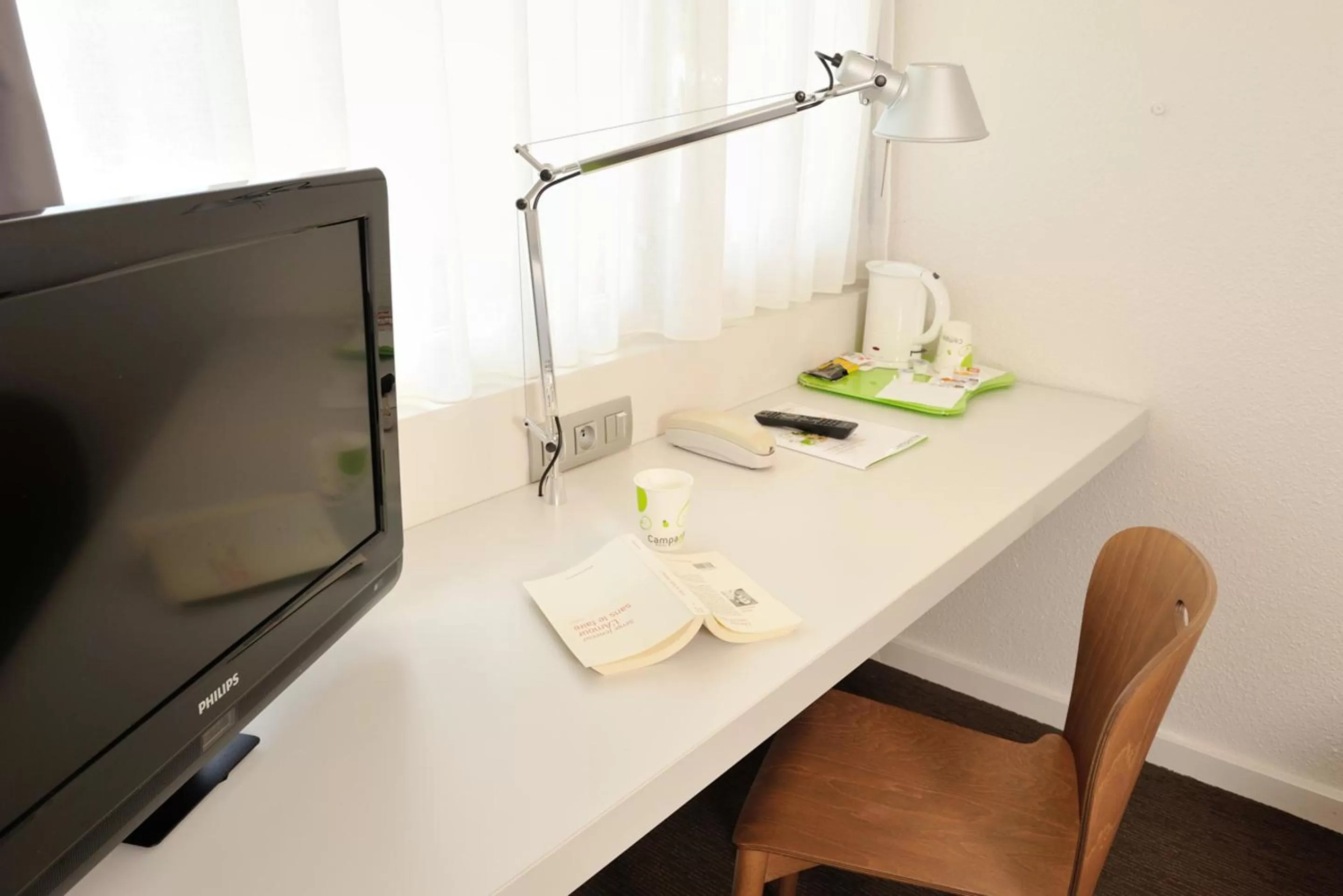 Coffee/tea facilities in Campanile Arras - Saint-Nicolas