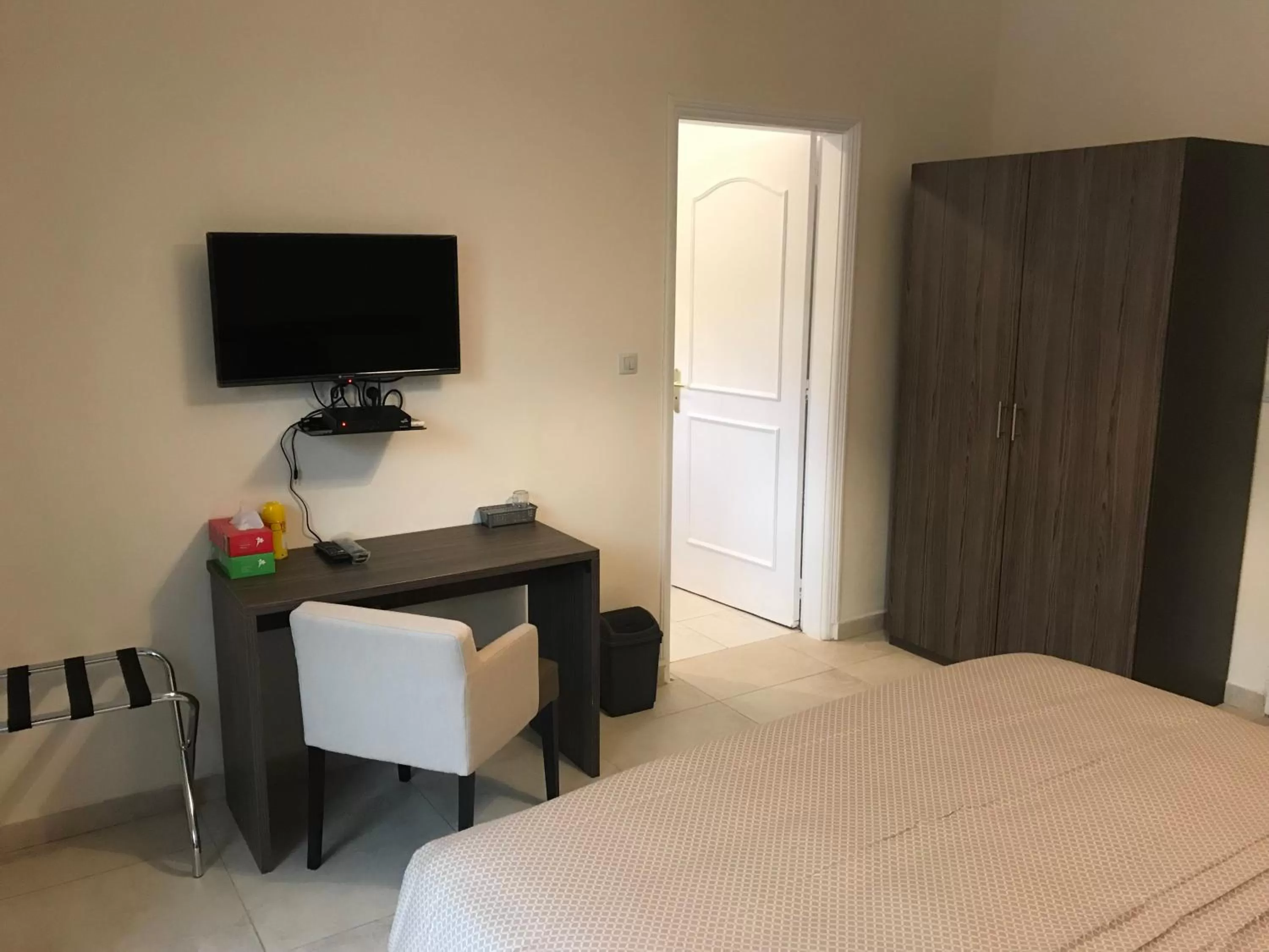 TV/Entertainment Center in J PAD