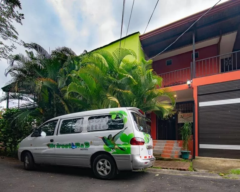 Property building in Melrost Airport Bed & Breakfast