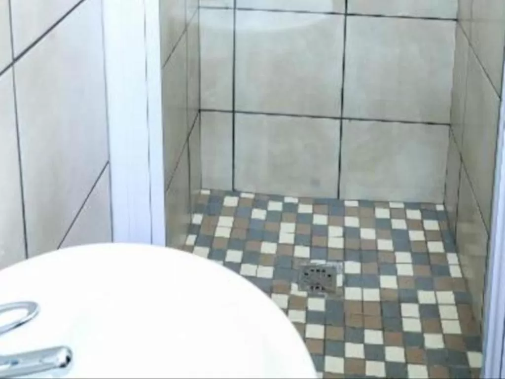 Shower, Bathroom in Morning flair Bed and Breakfast