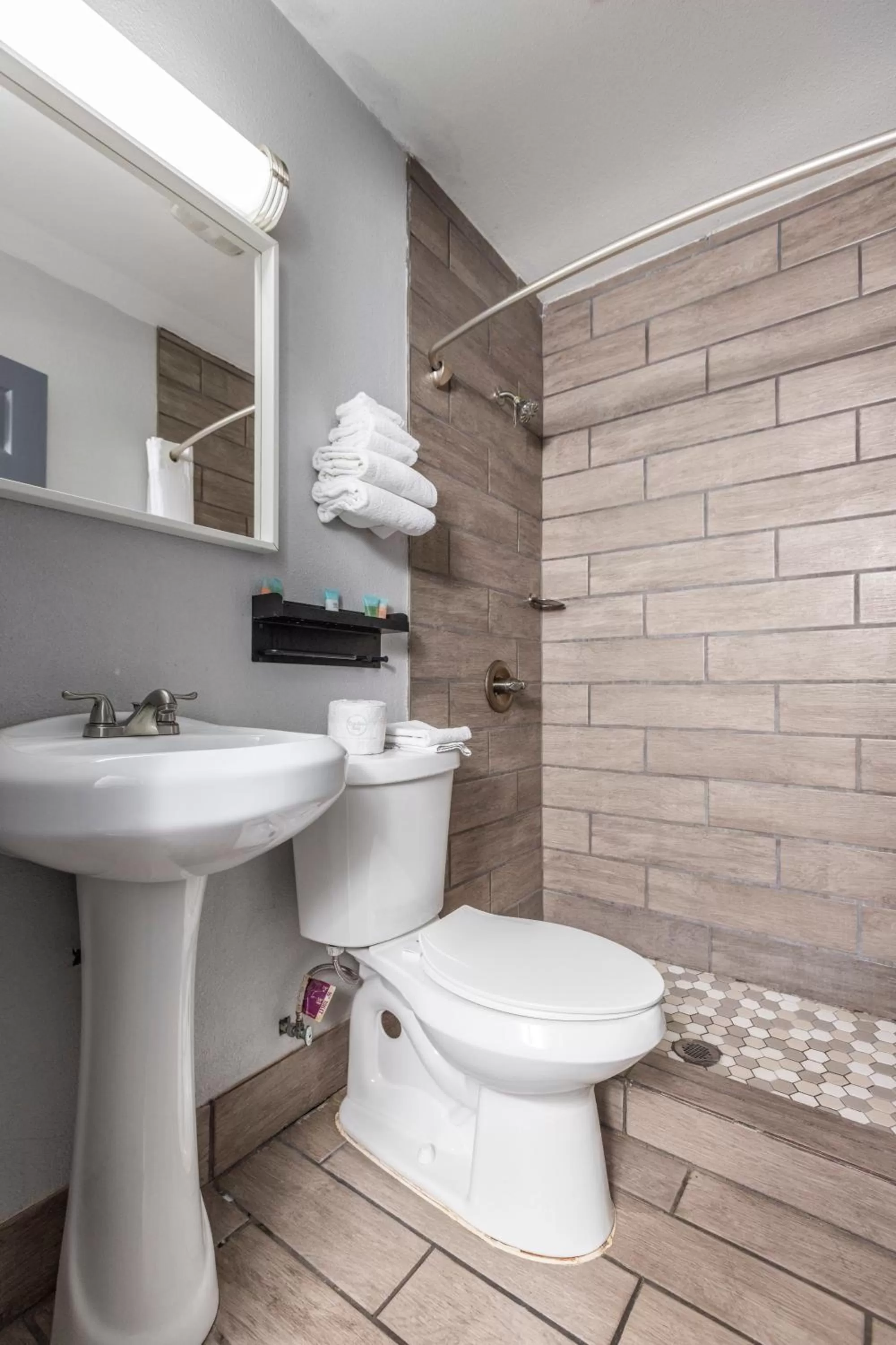 Shower in Butler Inn