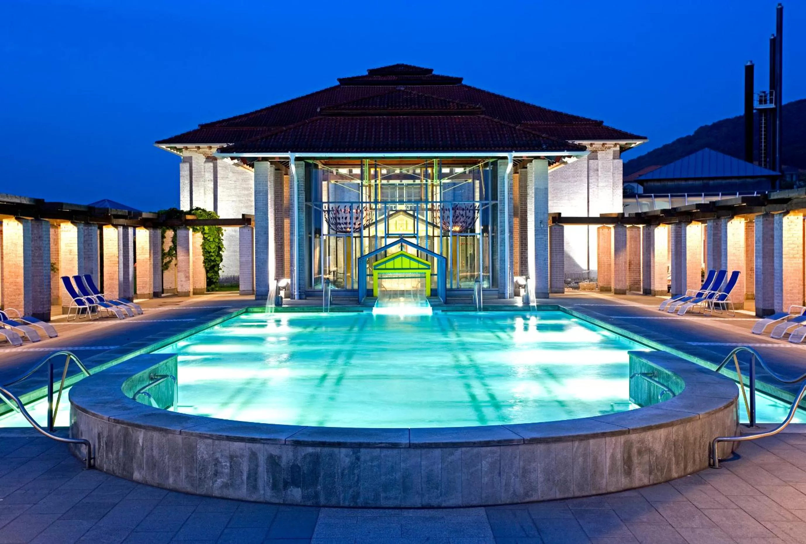 Swimming pool in H+ Hotel Limes Thermen Aalen