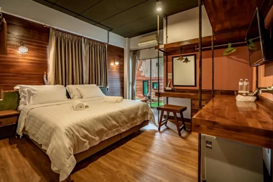 Photo of the whole room, Bed in Ingmon House