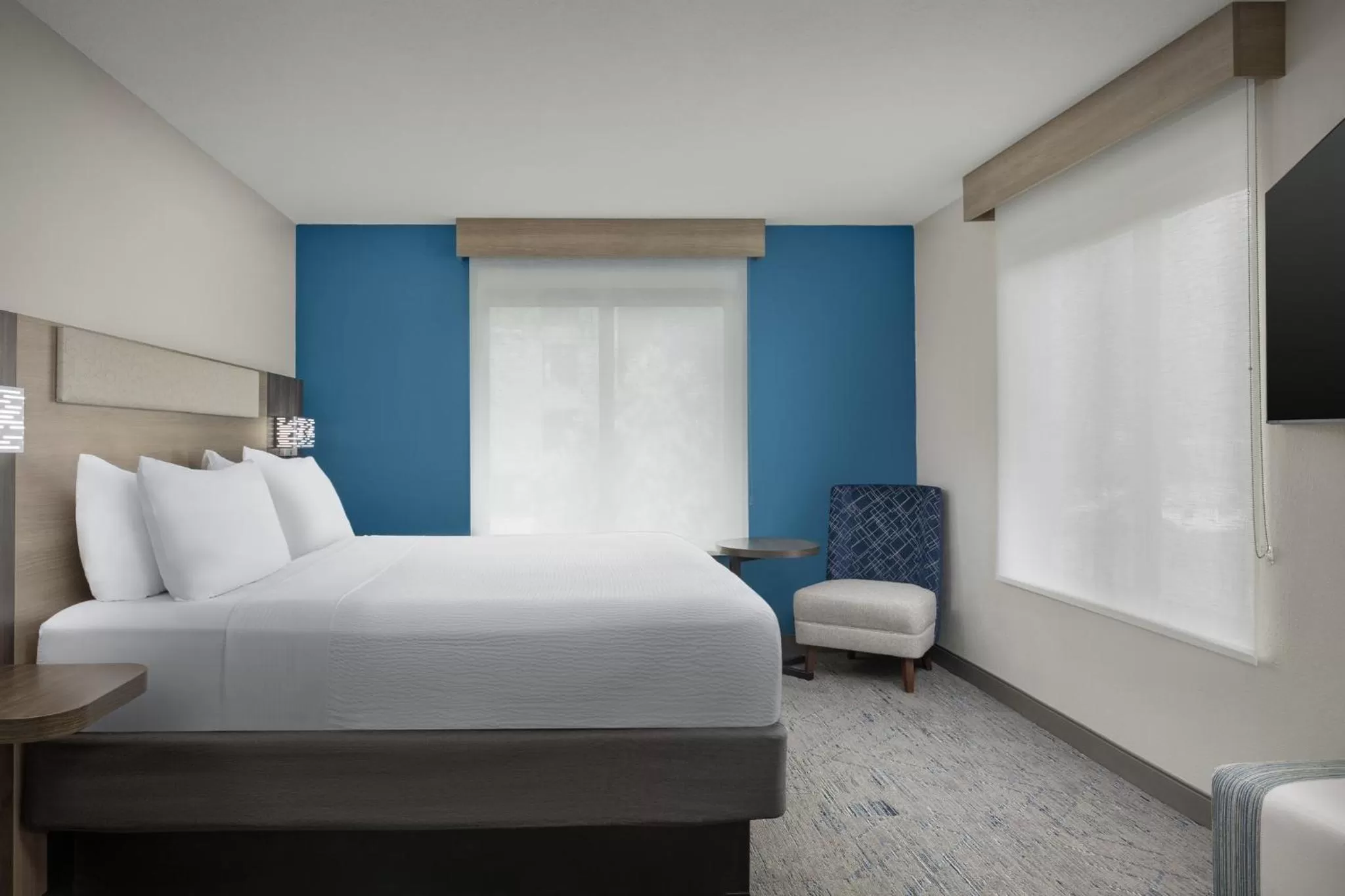Photo of the whole room, Bed in Holiday Inn Express & Suites Superior by IHG