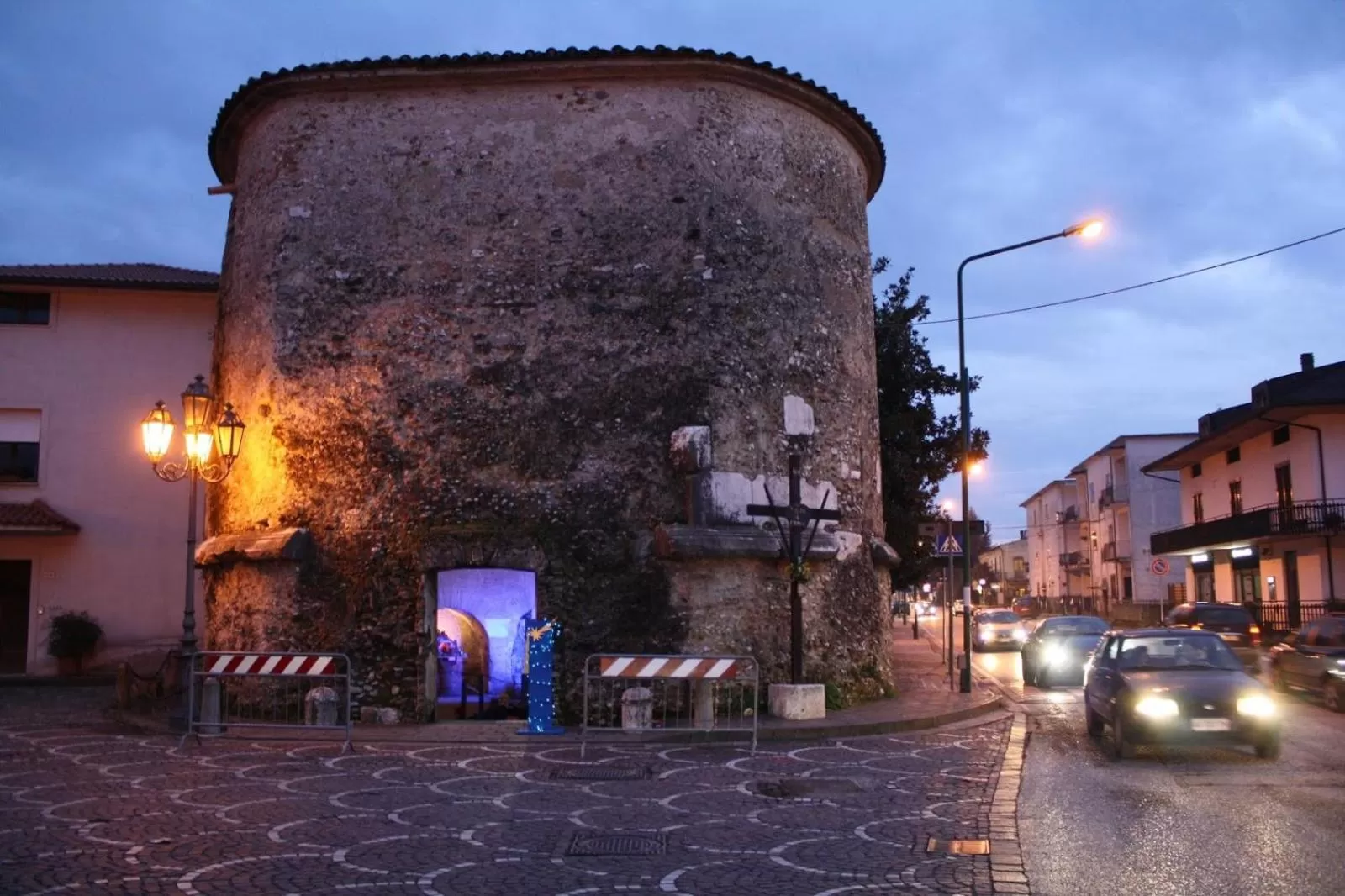 Nearby landmark, Property Building in RAJA ROOMS