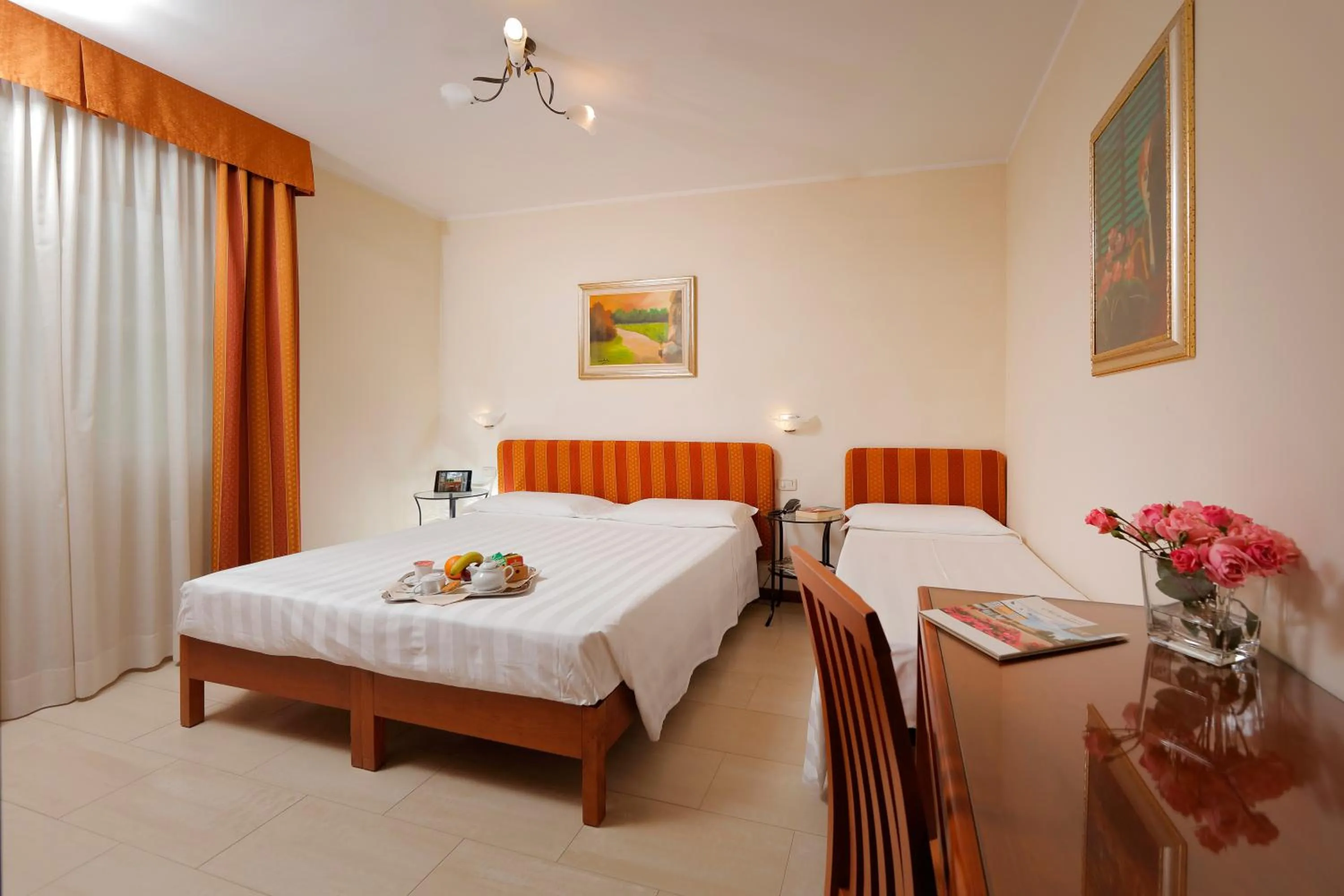 Bed in Hotel Michelangelo