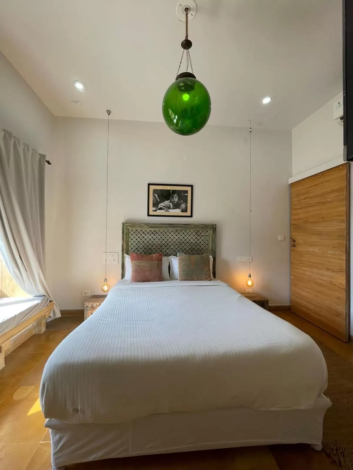 View (from property/room), Bed in The Secret House - Adults Only