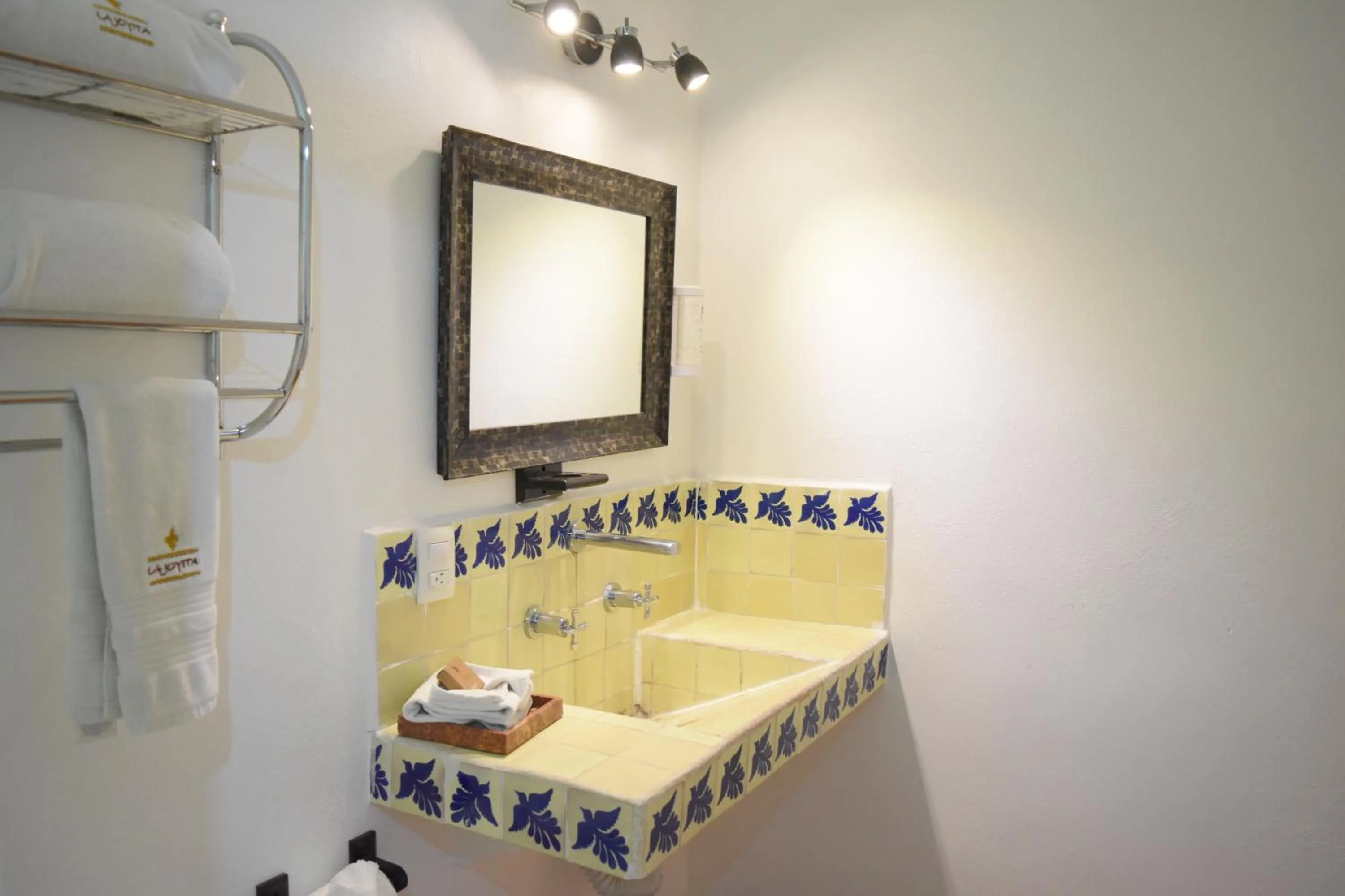 Bathroom in La Joyita Cuernavaca