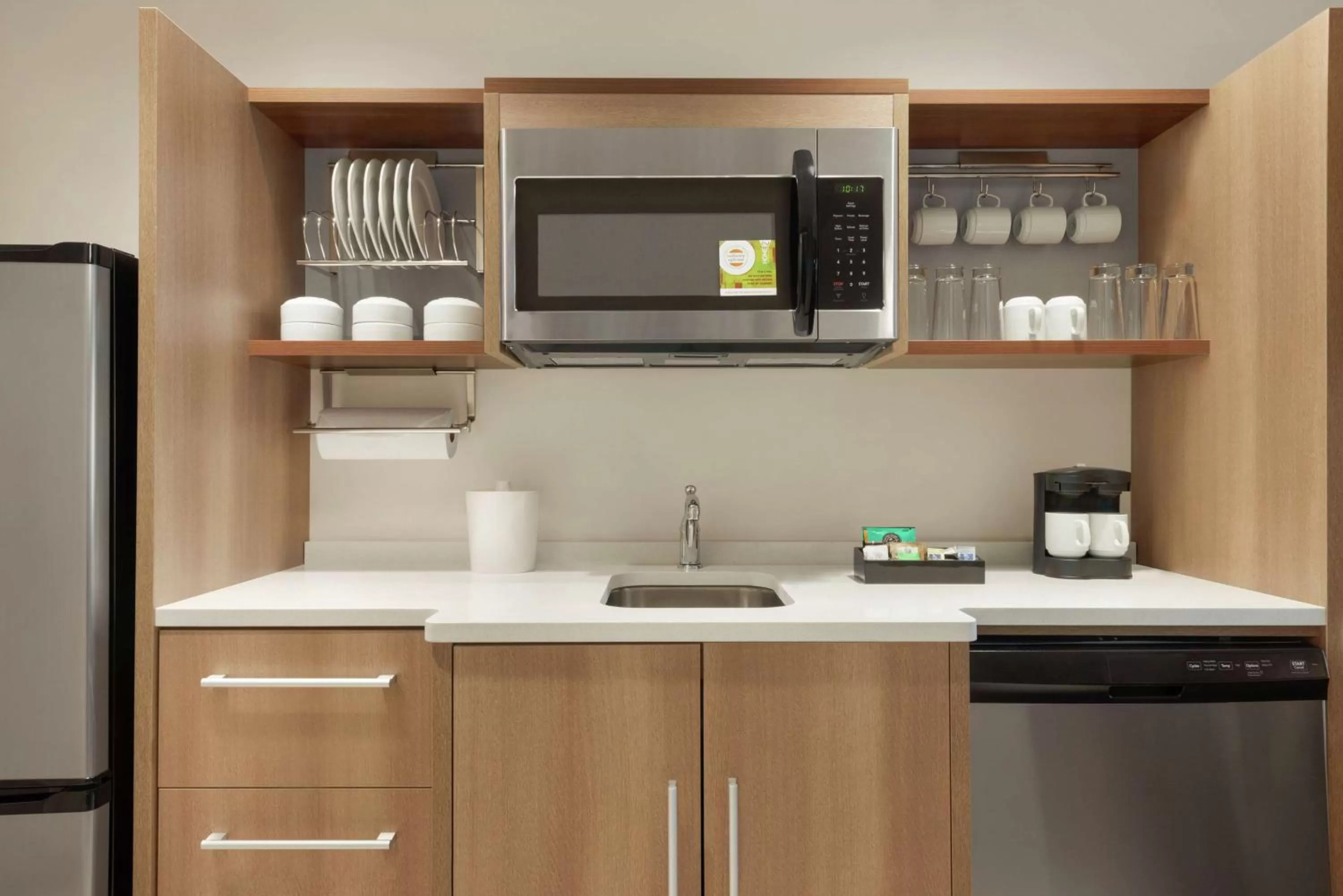Kitchen or kitchenette in Home2 Suites By Hilton Bismarck
