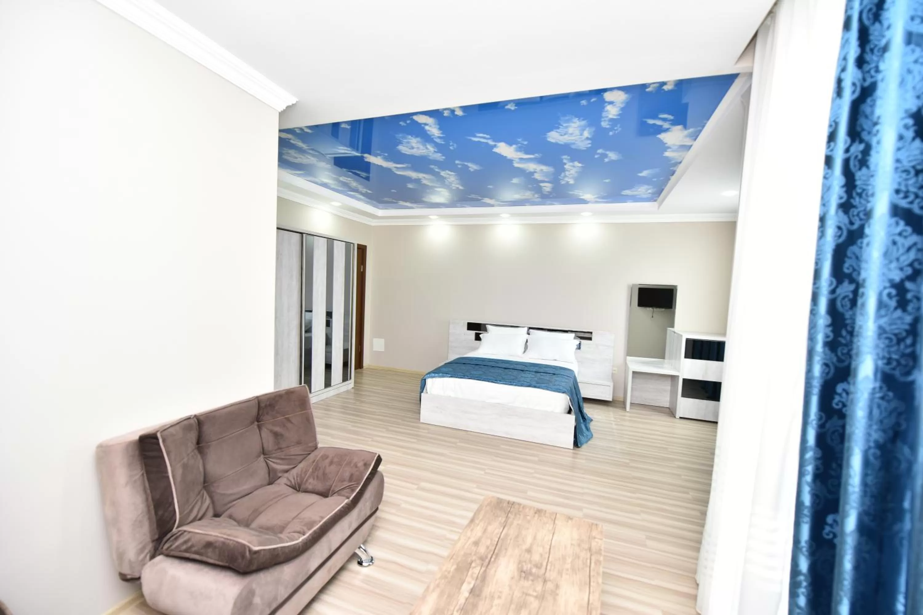 Bedroom, Seating Area in Hotel Skyline Batumi