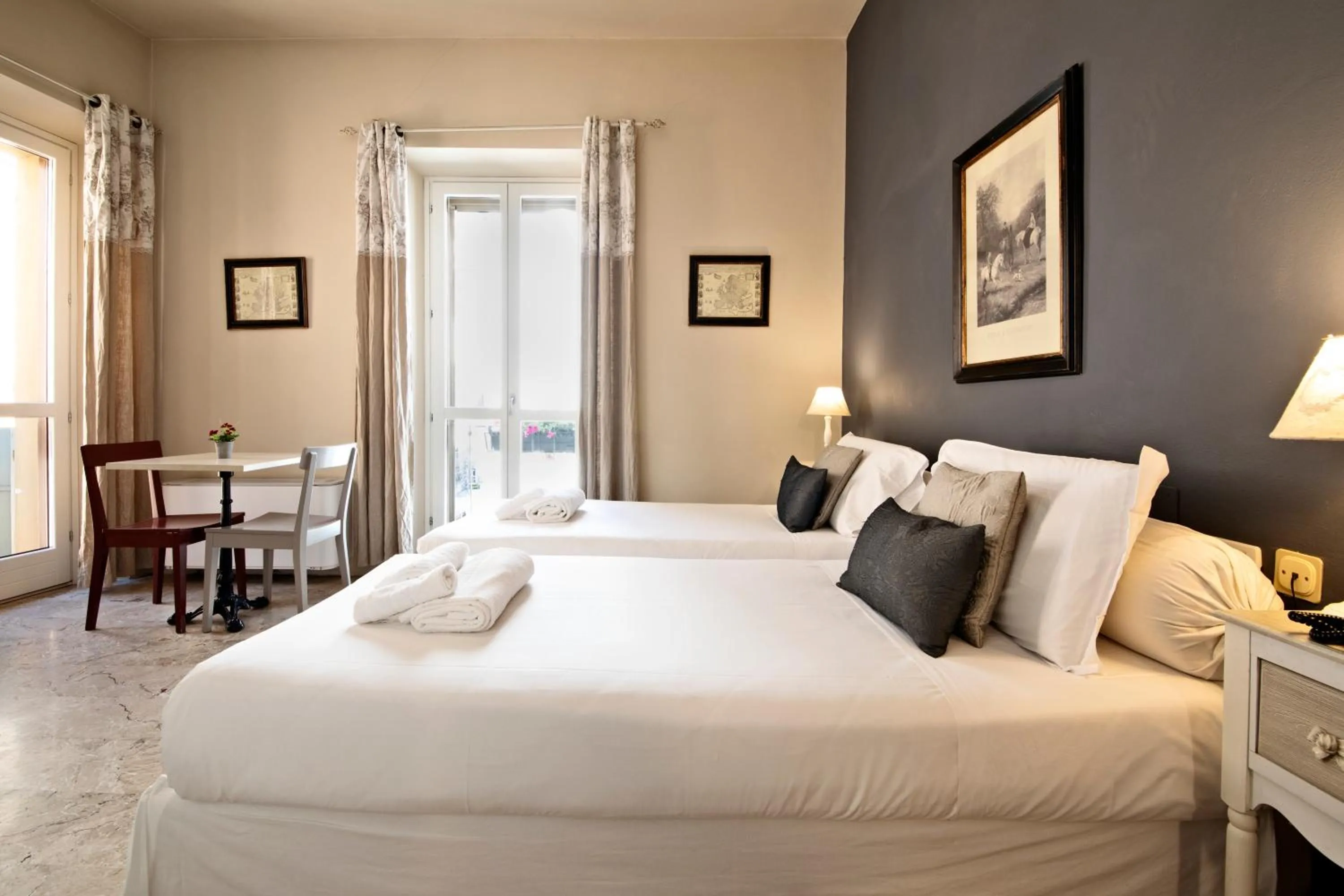 Bed in Hotel Broletto - Centro Storico