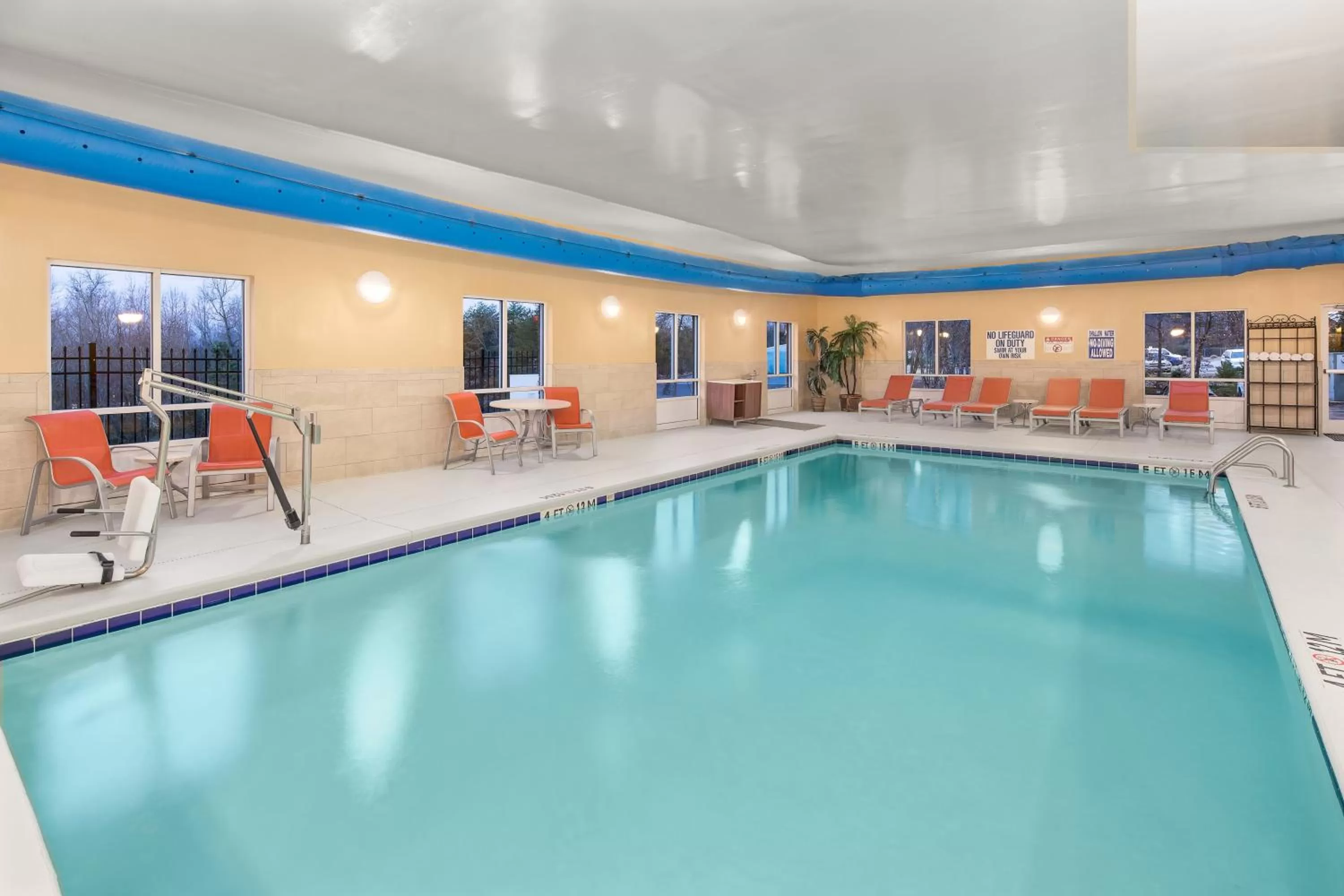 Swimming pool in Holiday Inn Express & Suites Greenville-I-85 & Woodruff Rd by IHG