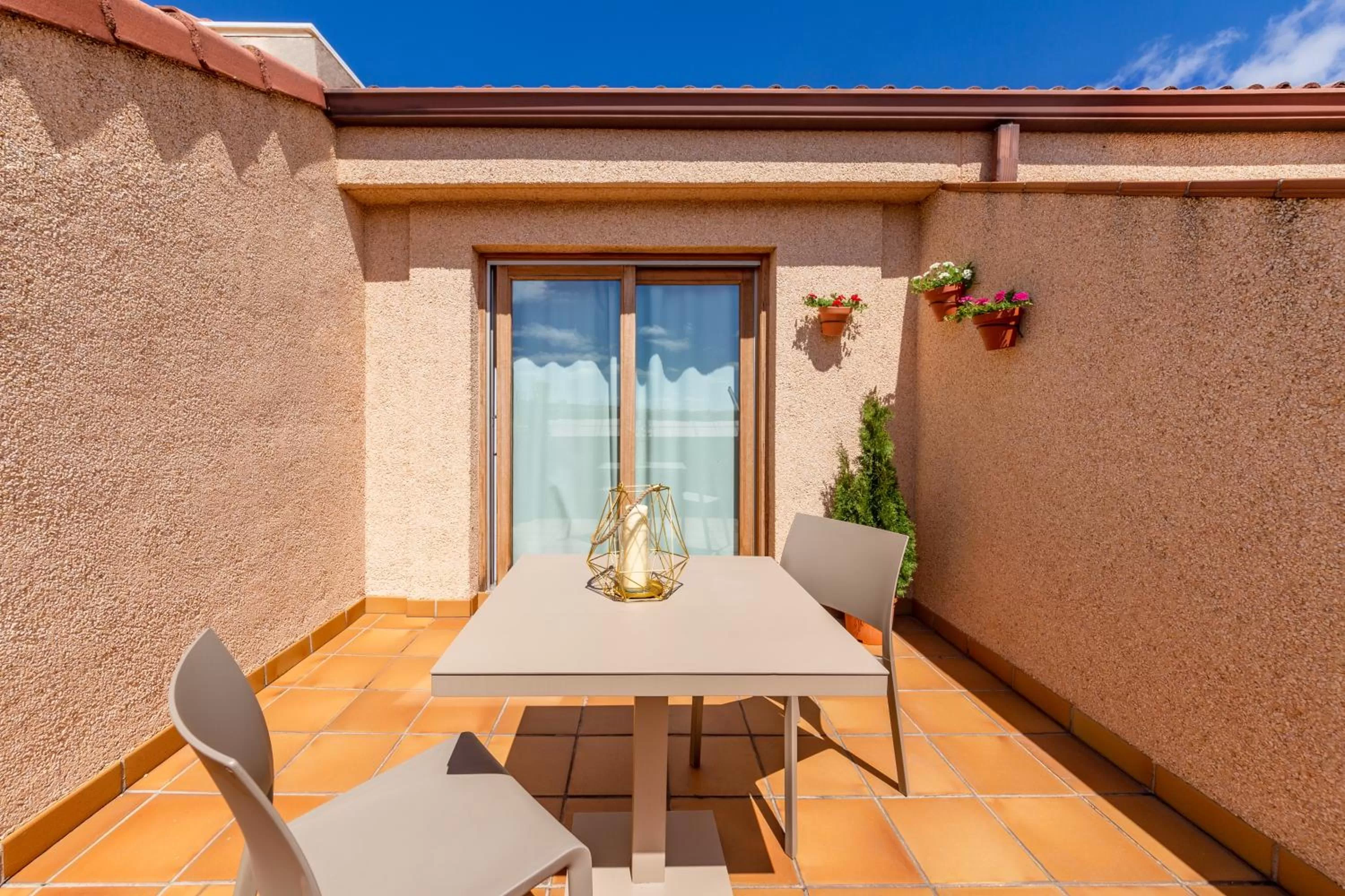 Balcony/Terrace in Hotel Exe Reina Isabel