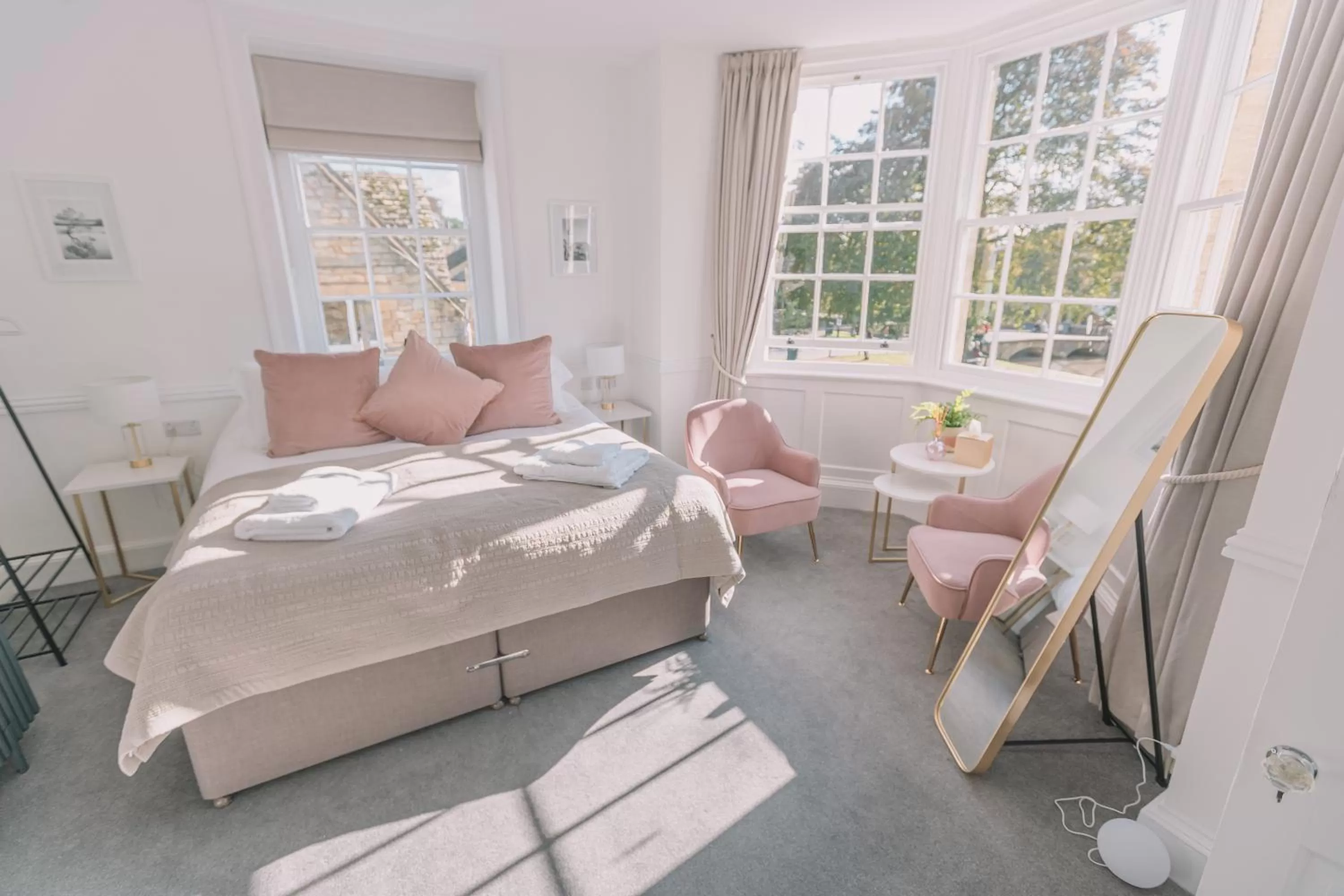 Other, Bed in Old Bank Rooms