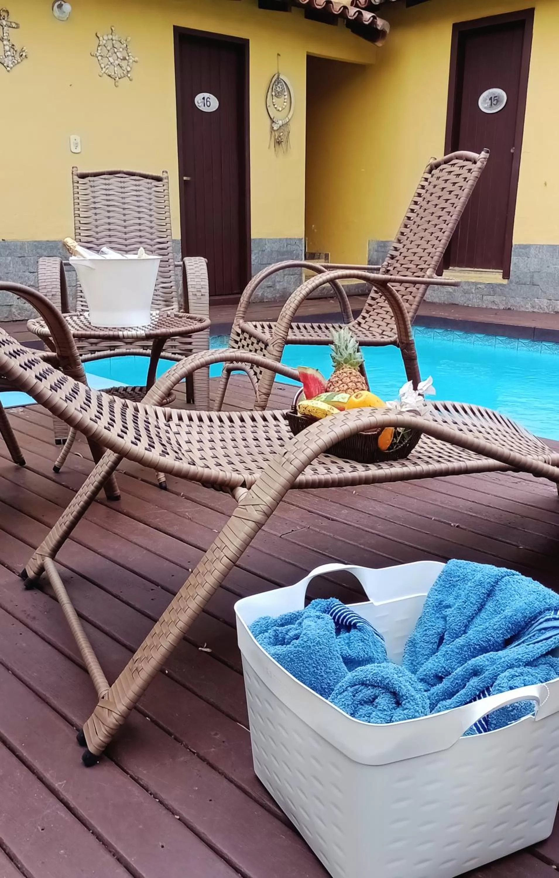 Swimming Pool in Hibiscos Pousada