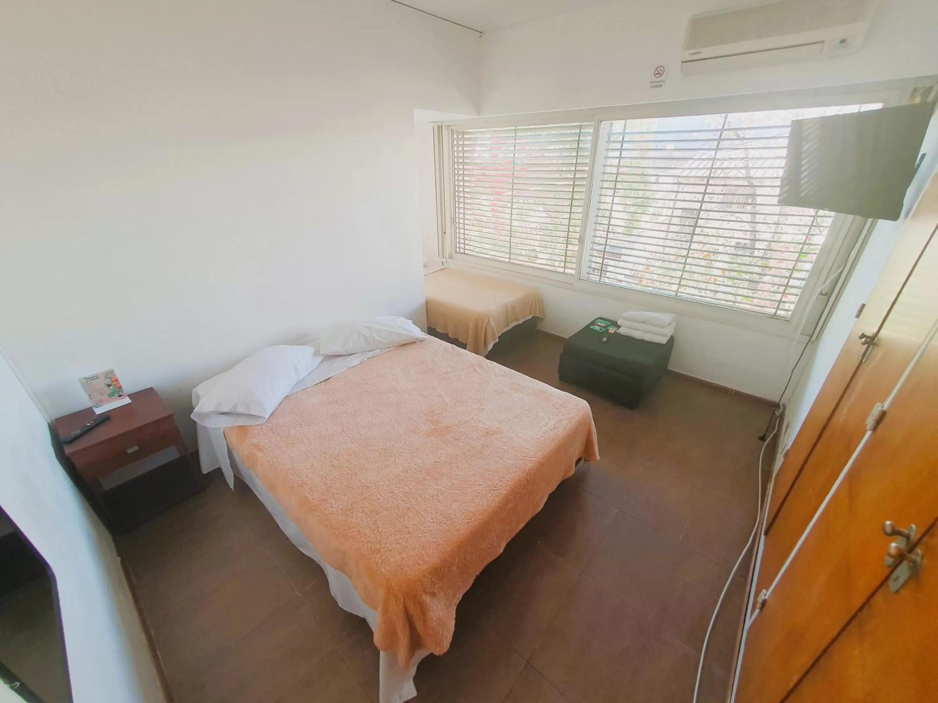 Bed in Habitaciones en Casa con piscina en Palermo Soho!