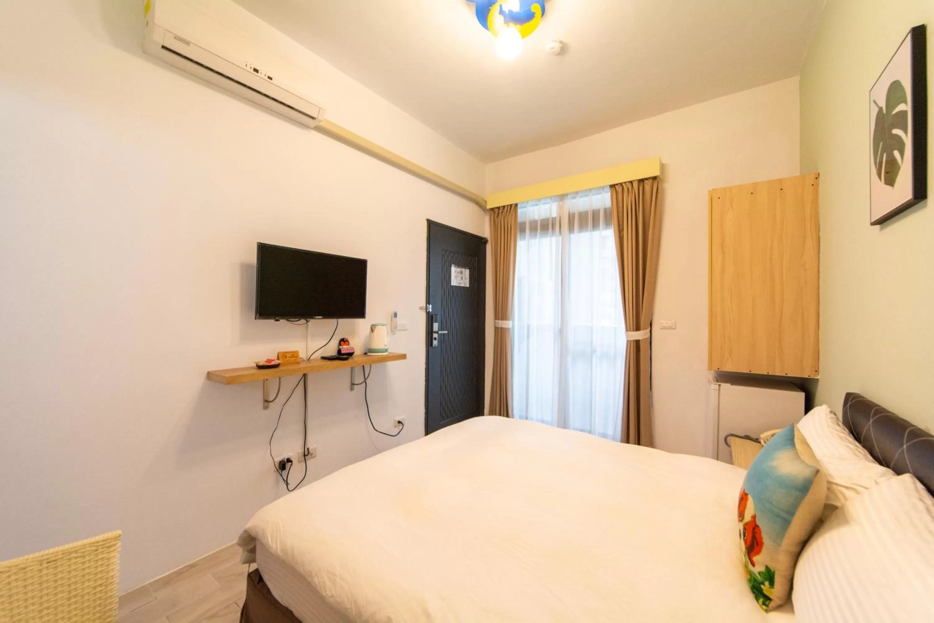 Decorative detail, Bed in Jinguann B&B